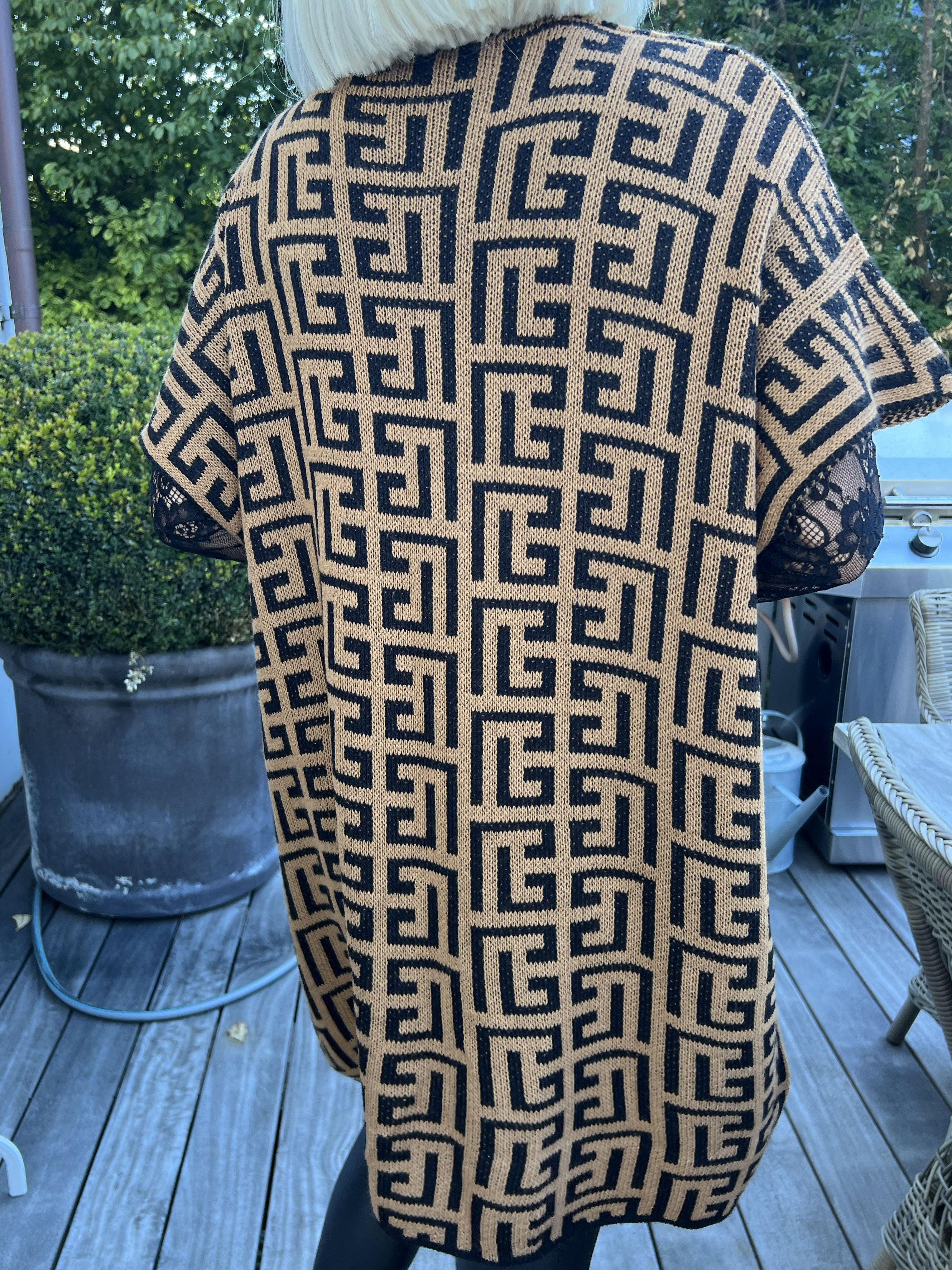 Tilly Pattern - Stickad kofta utan ärmar