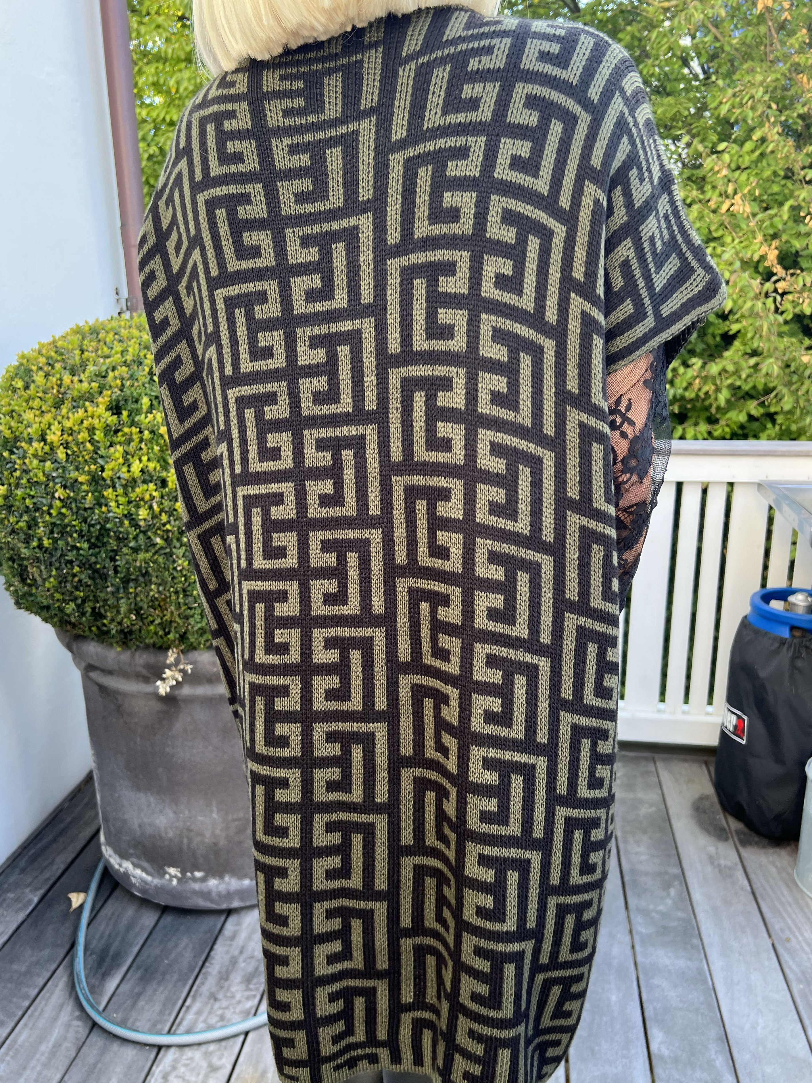 Tilly Pattern - Stickad kofta utan ärmar