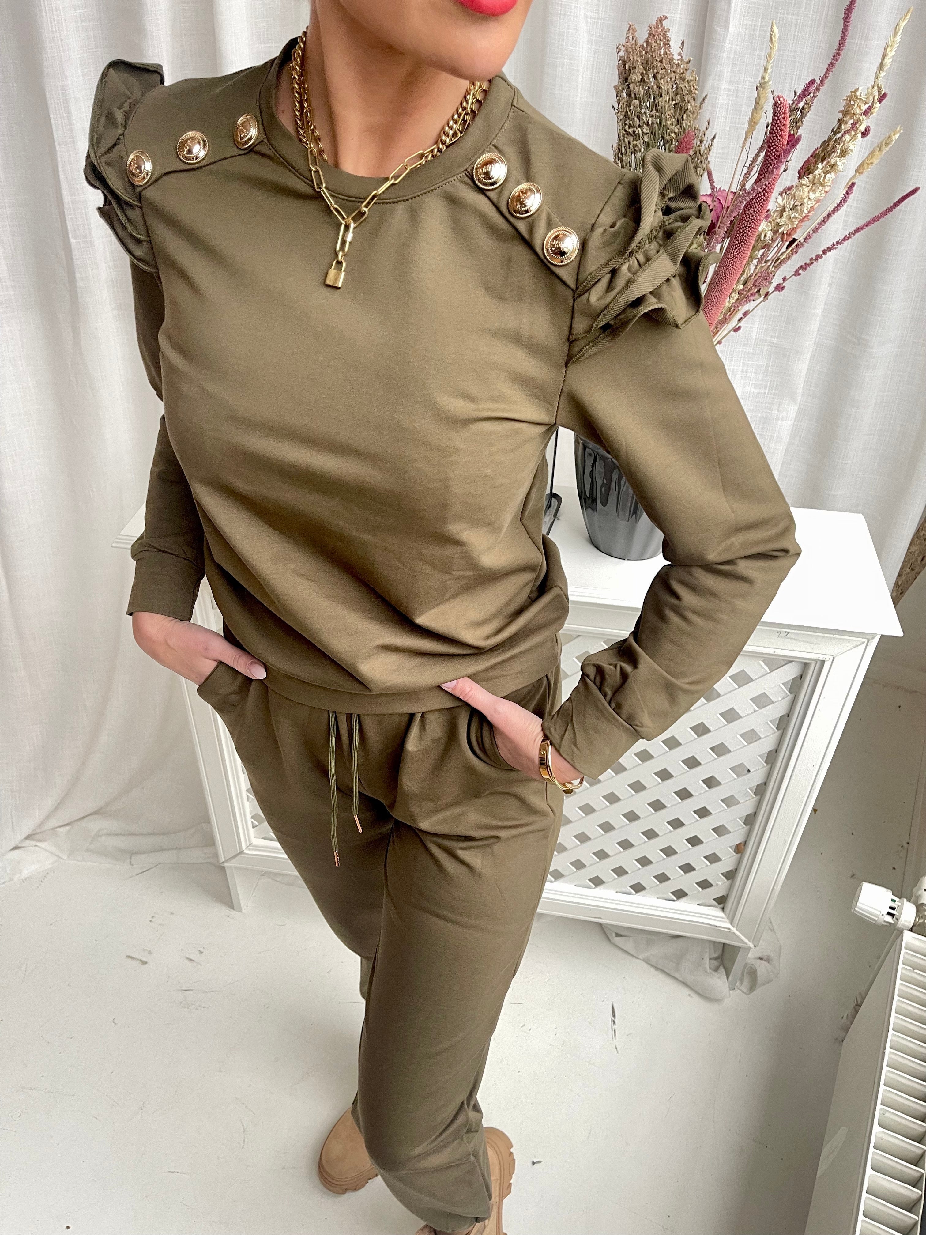 Dafne - Joggingdräkt med banddetaljer och guldknappar