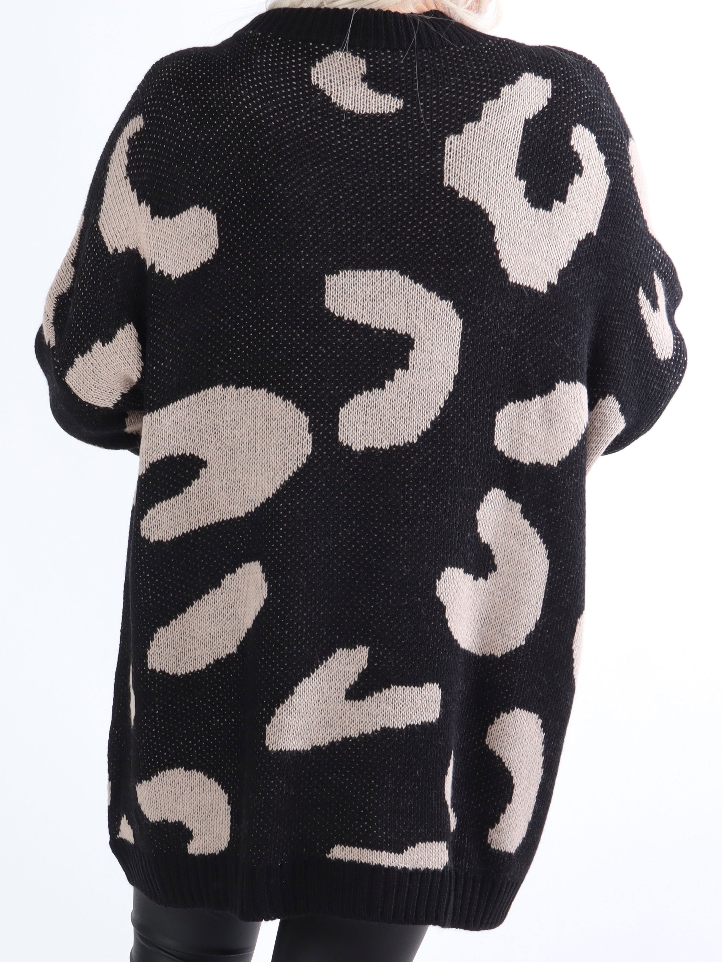 Missa - Plus size-stickning med stort leopardmönster