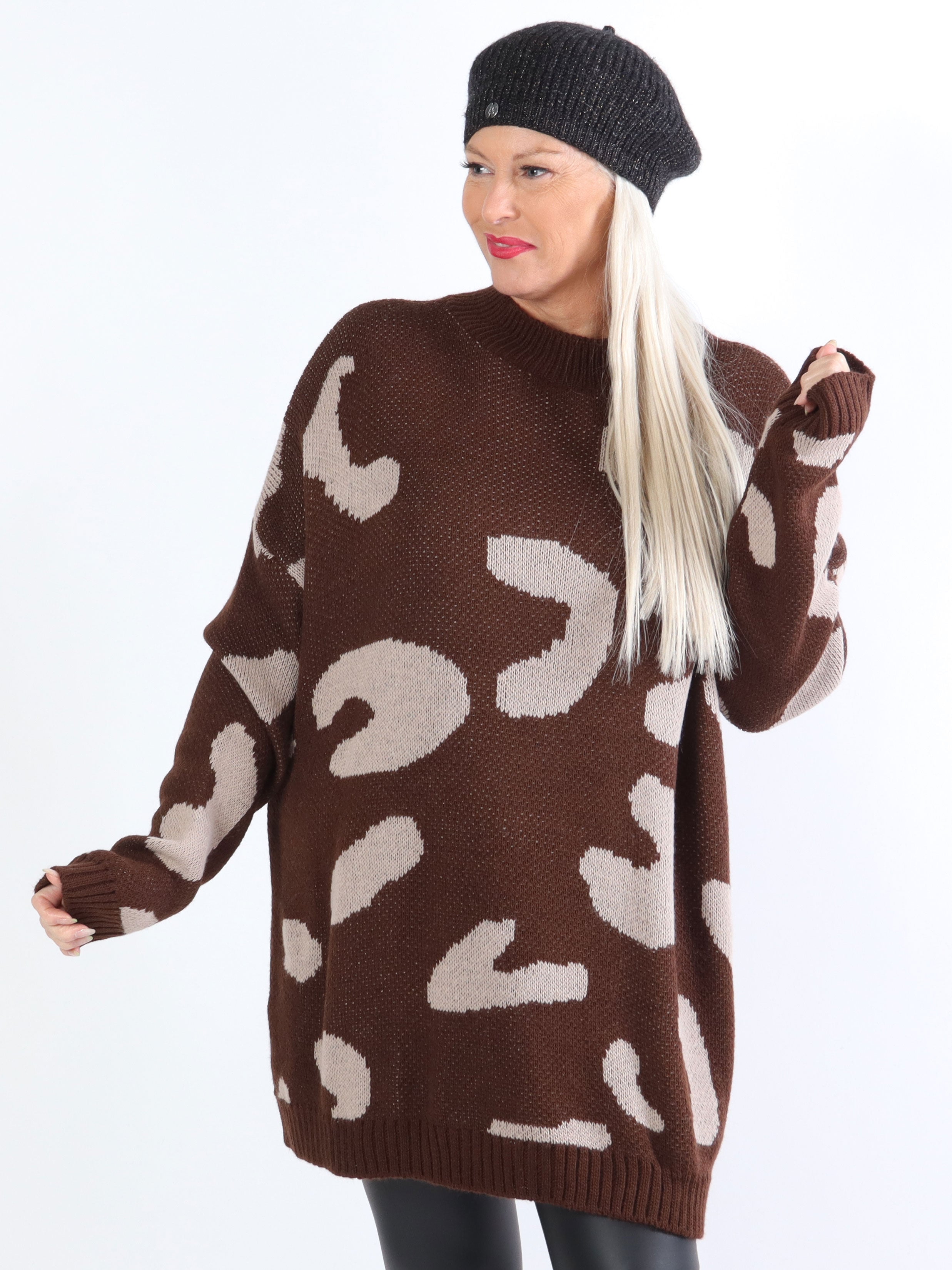 Missa - Plus size-stickning med stort leopardmönster