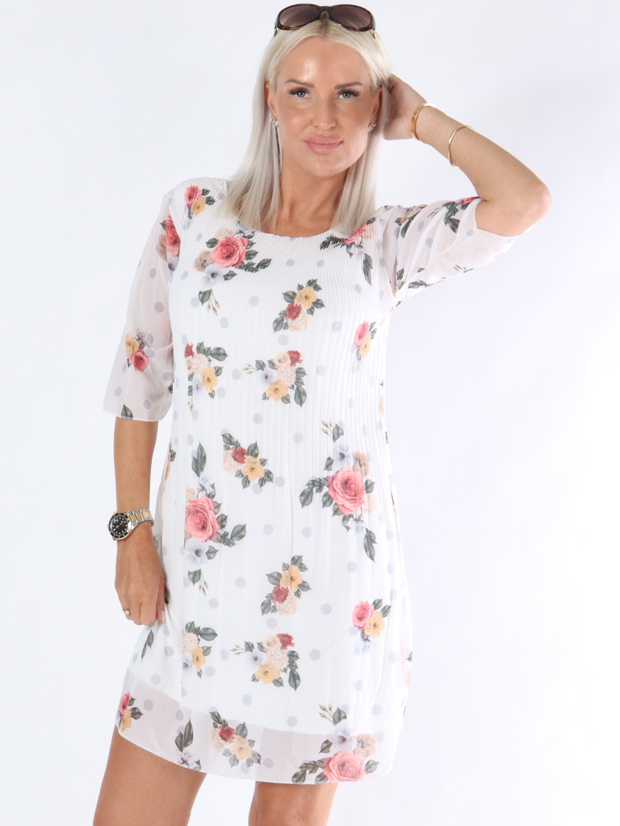 Emmy - Klänning i plisserad chiffong