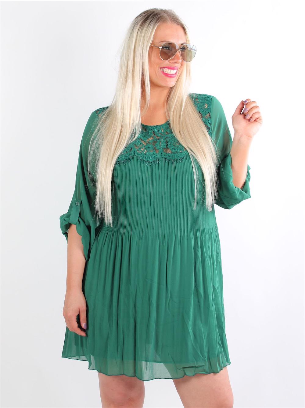 Jasone - Grön tunikaklänning i chiffong med spets och veck