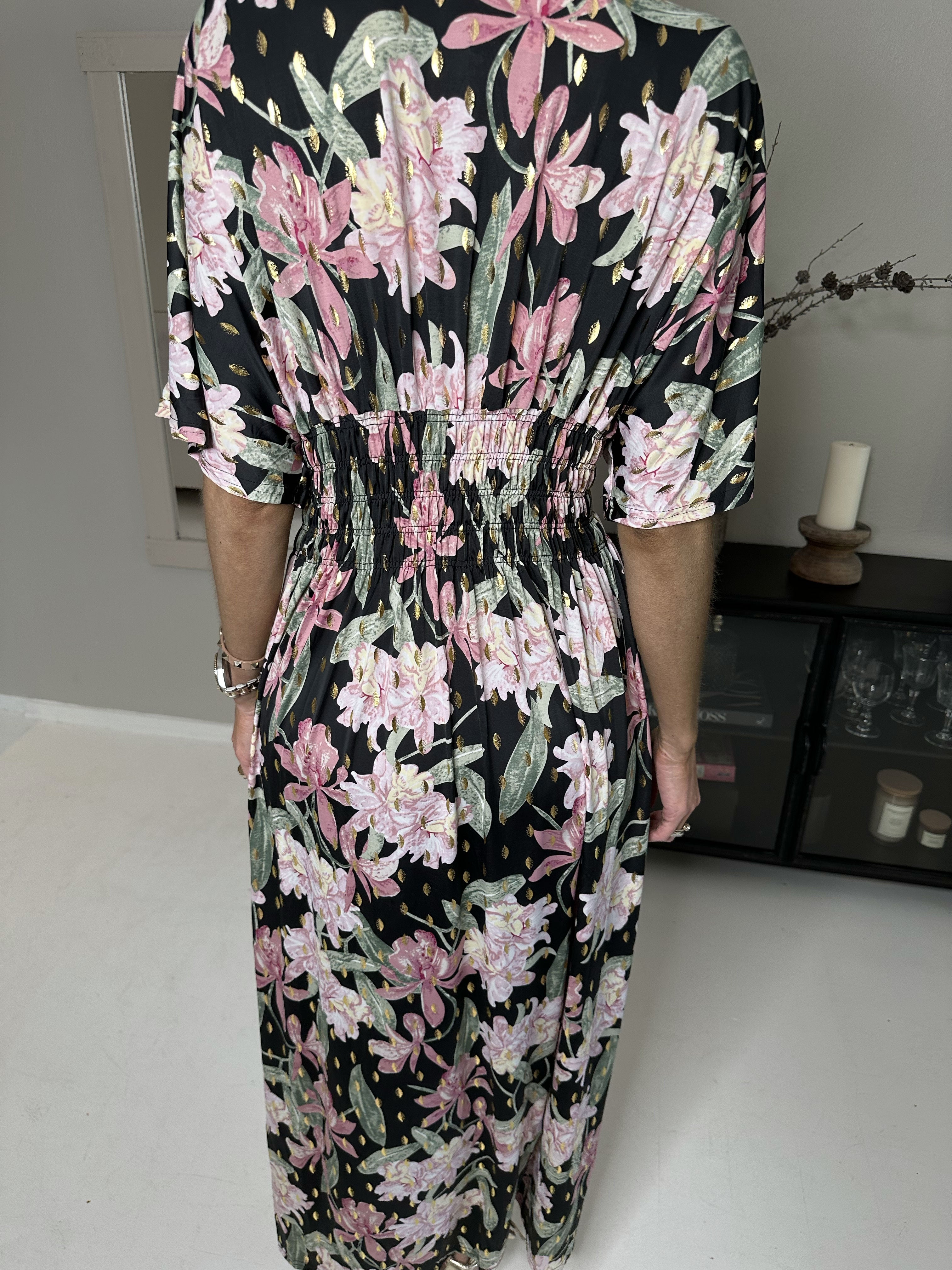 Pams Flower - Lång elastisk klänning i skrynkelfritt tyg