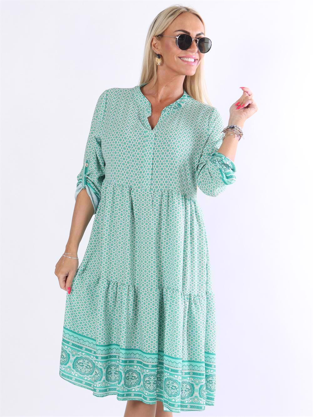 Lana - Mönstrad klänning med lager på lager-look