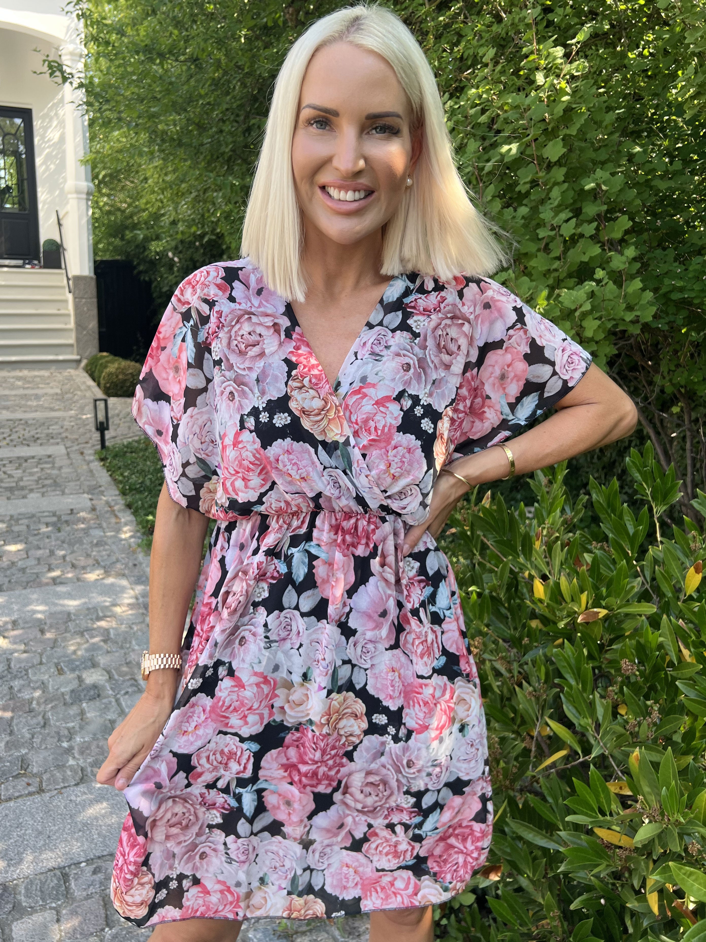 Ibis - Söt sommarklänning i blommigt mönster