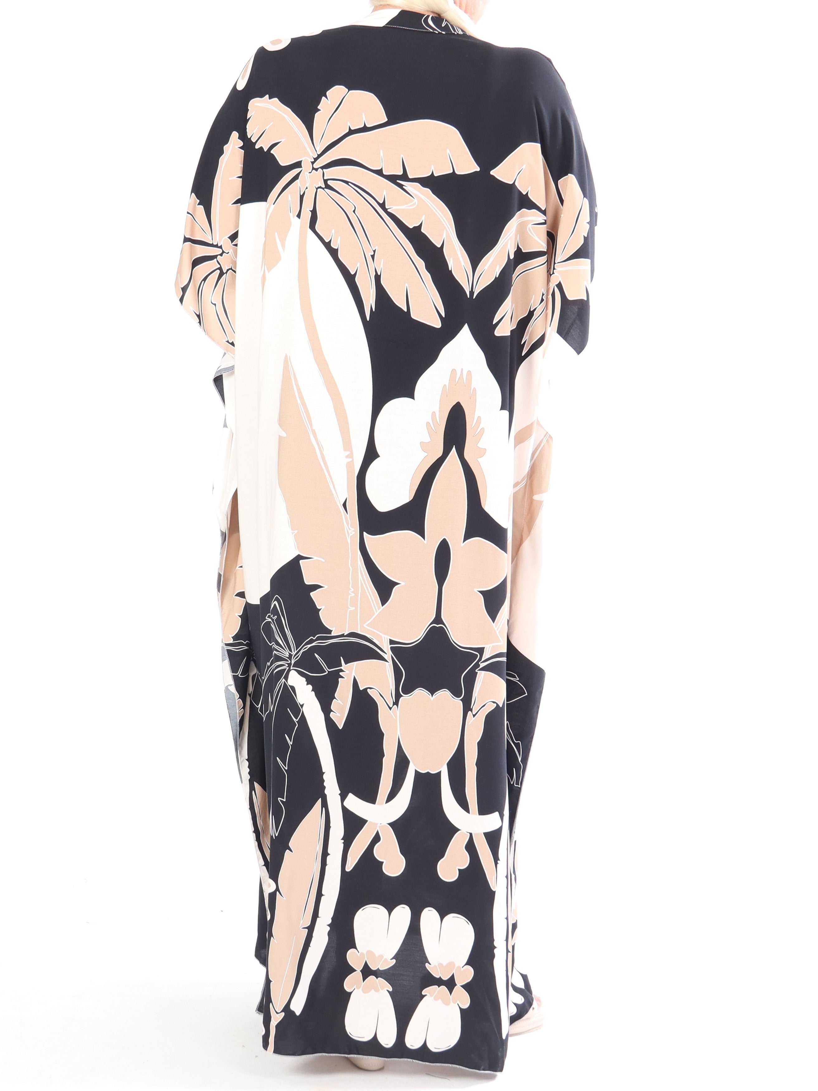 Ilya - Lång plus size klänning med fint mönster