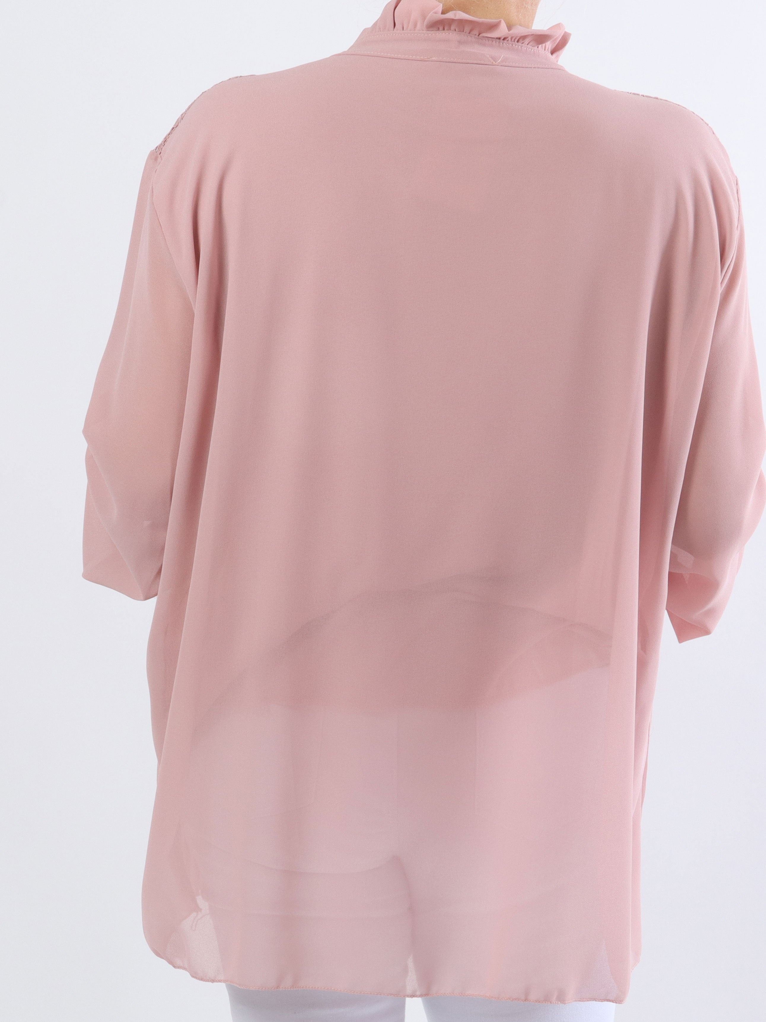 Iris - Söt plus size topp med spets och veck