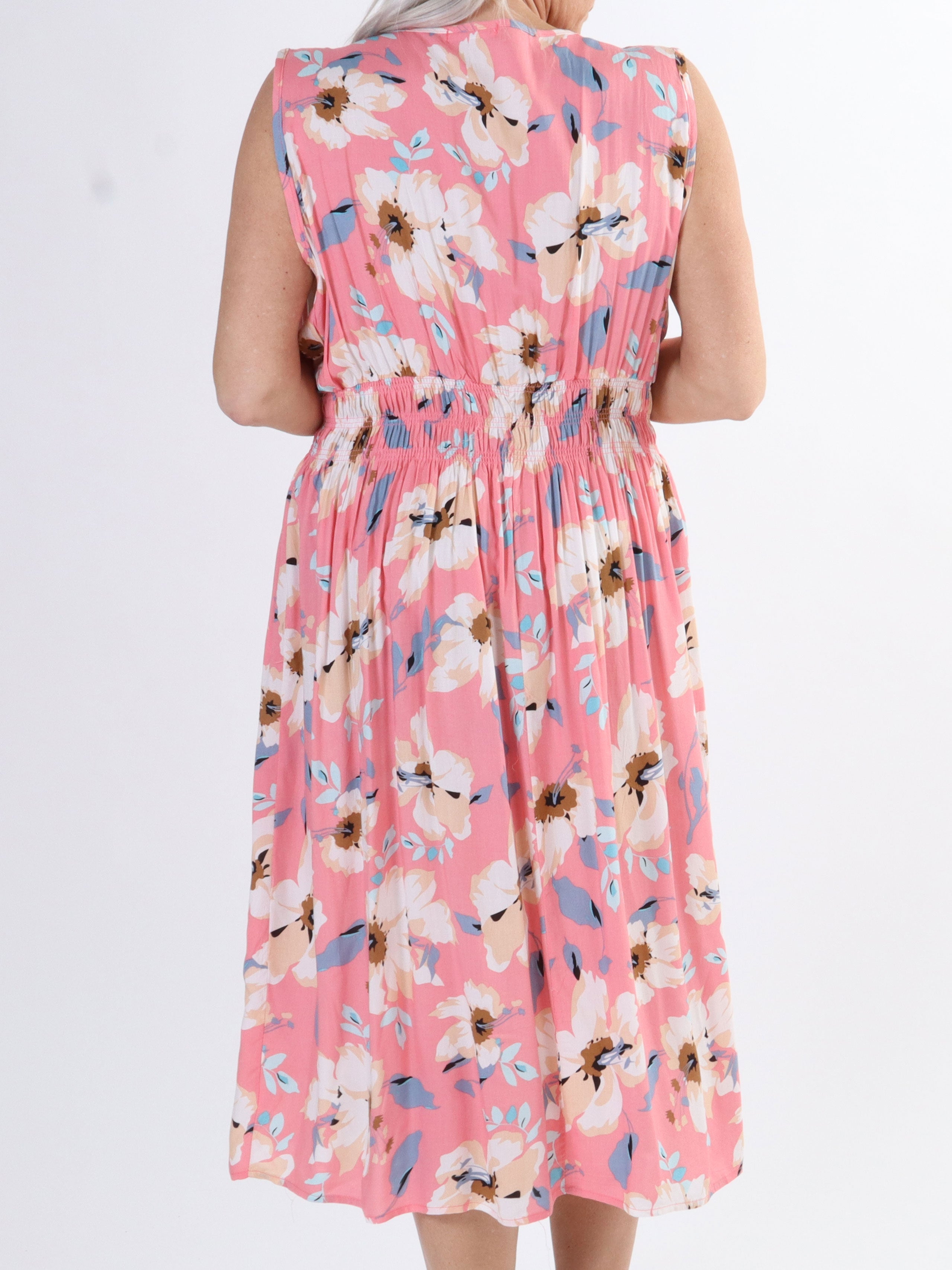 Izzy - Söt sommarklänning i plus size bomull med elastisk midja