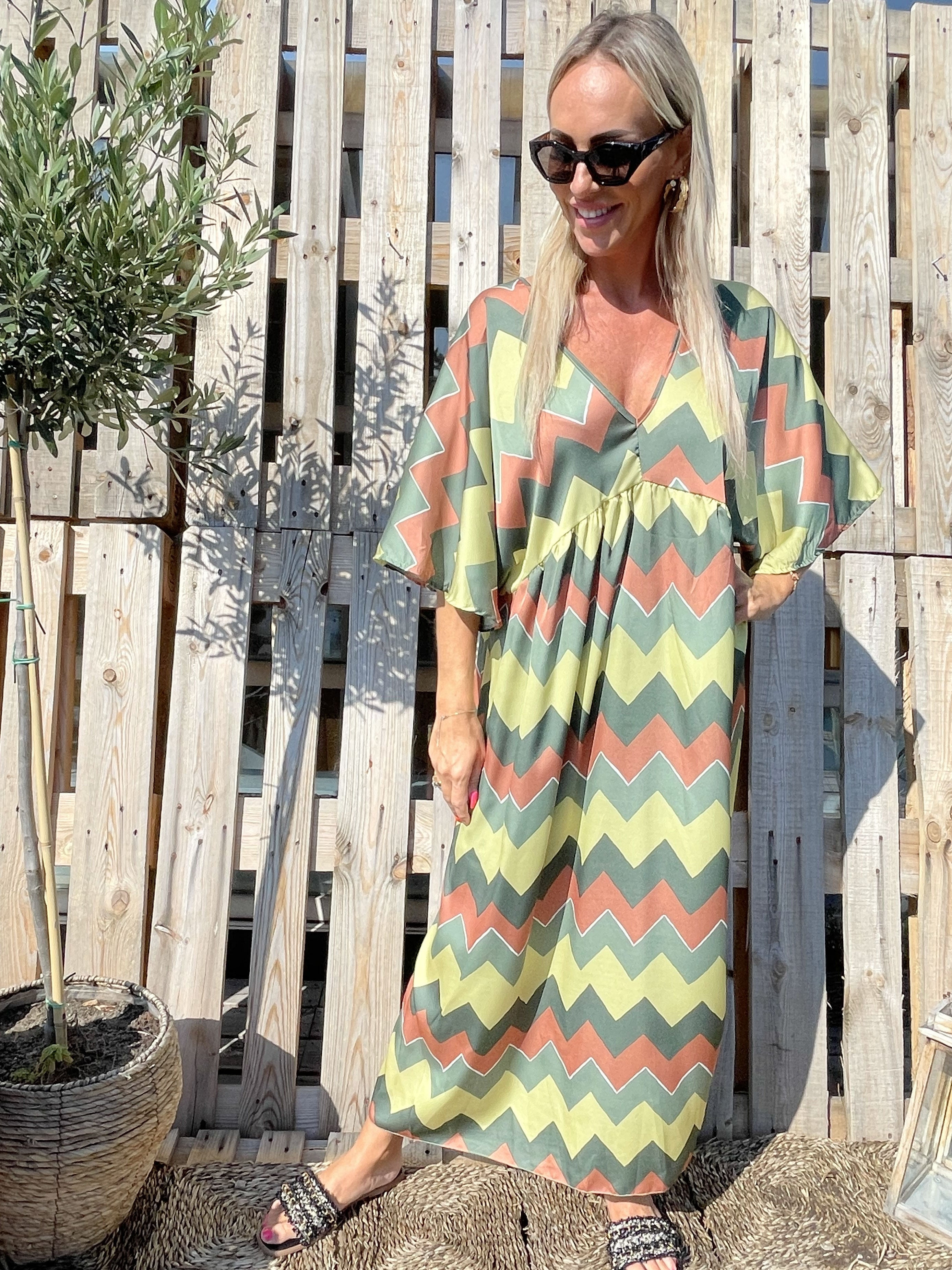 Johanna - Fin klänning med sicksackmönster