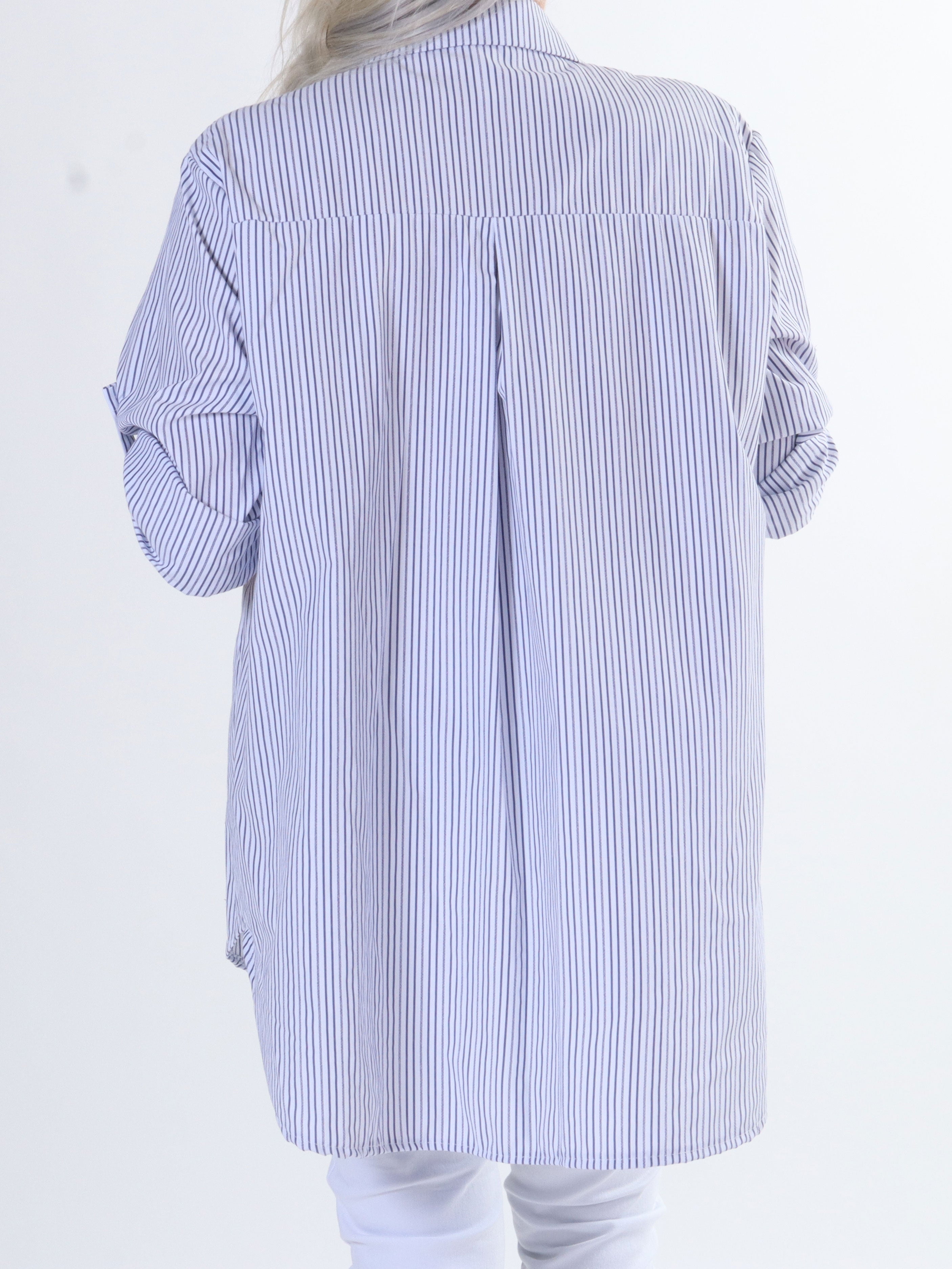 Johanne - Söt randig skjorta i stora storlekar - Navy