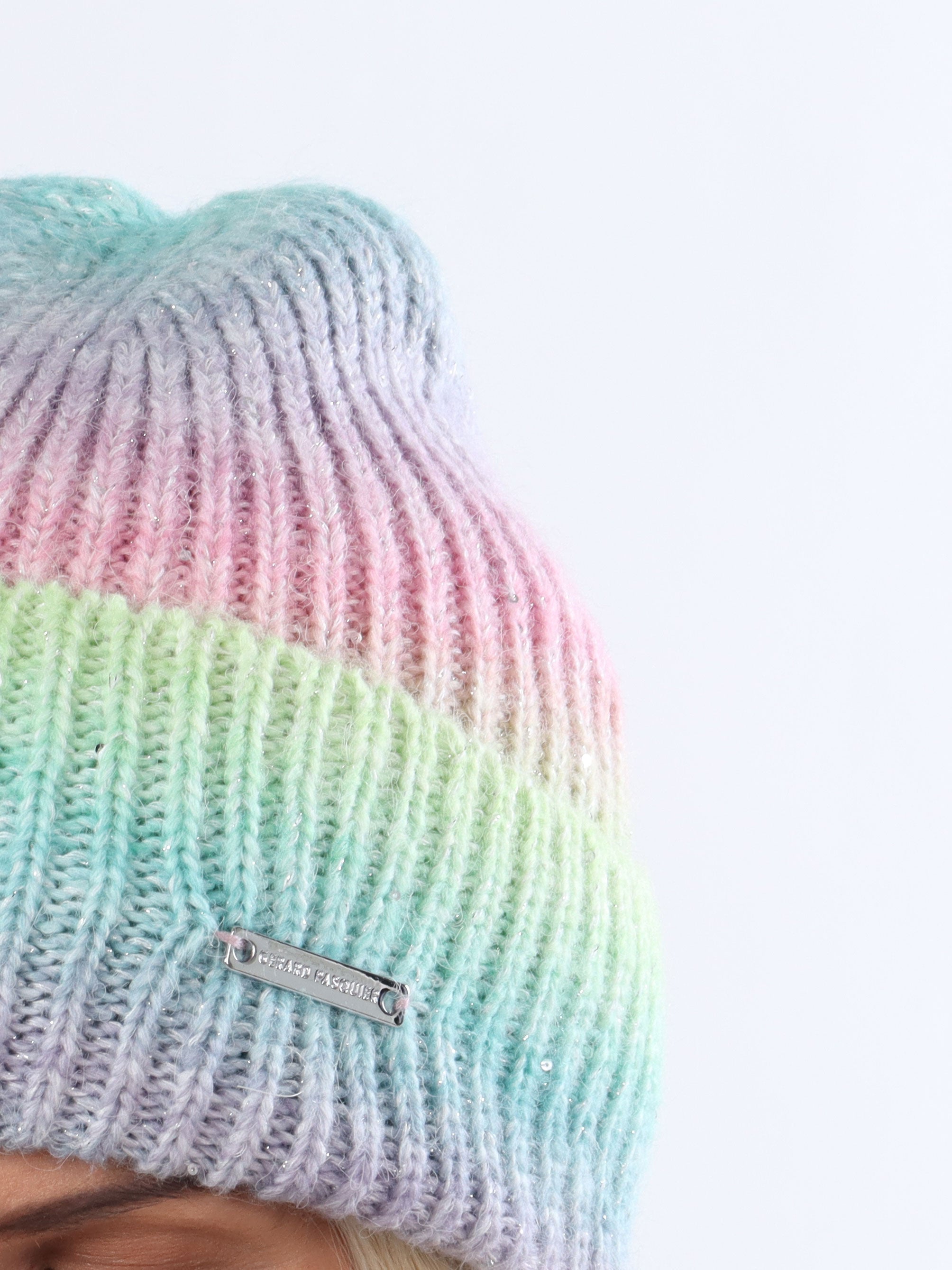 Josefa - Mångfärgad hatt med glimmertrådar