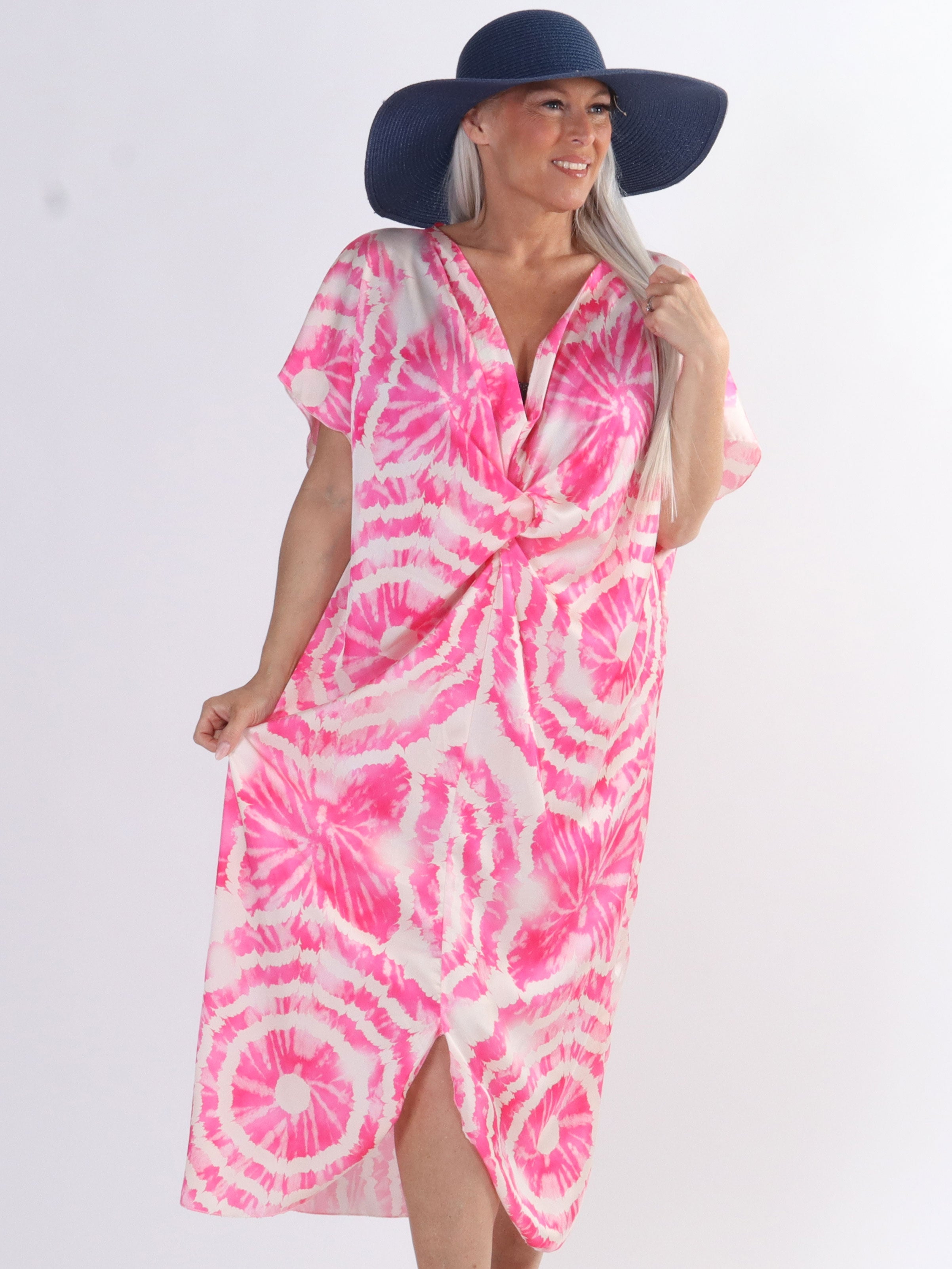 Juno Batik - Söt klänning i batikmönster i stora storlekar