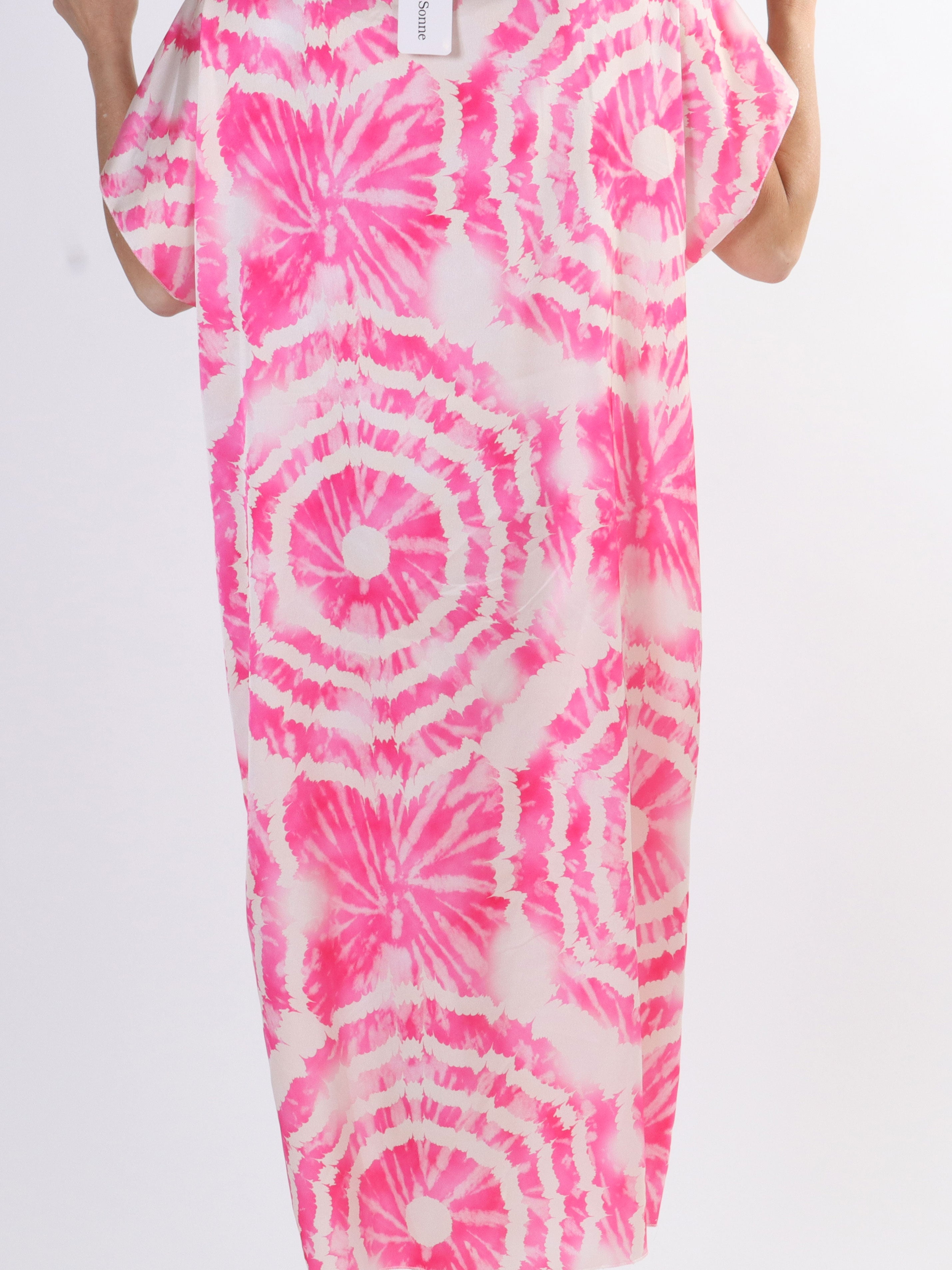 Juno Batik - Söt klänning i batikmönster i stora storlekar