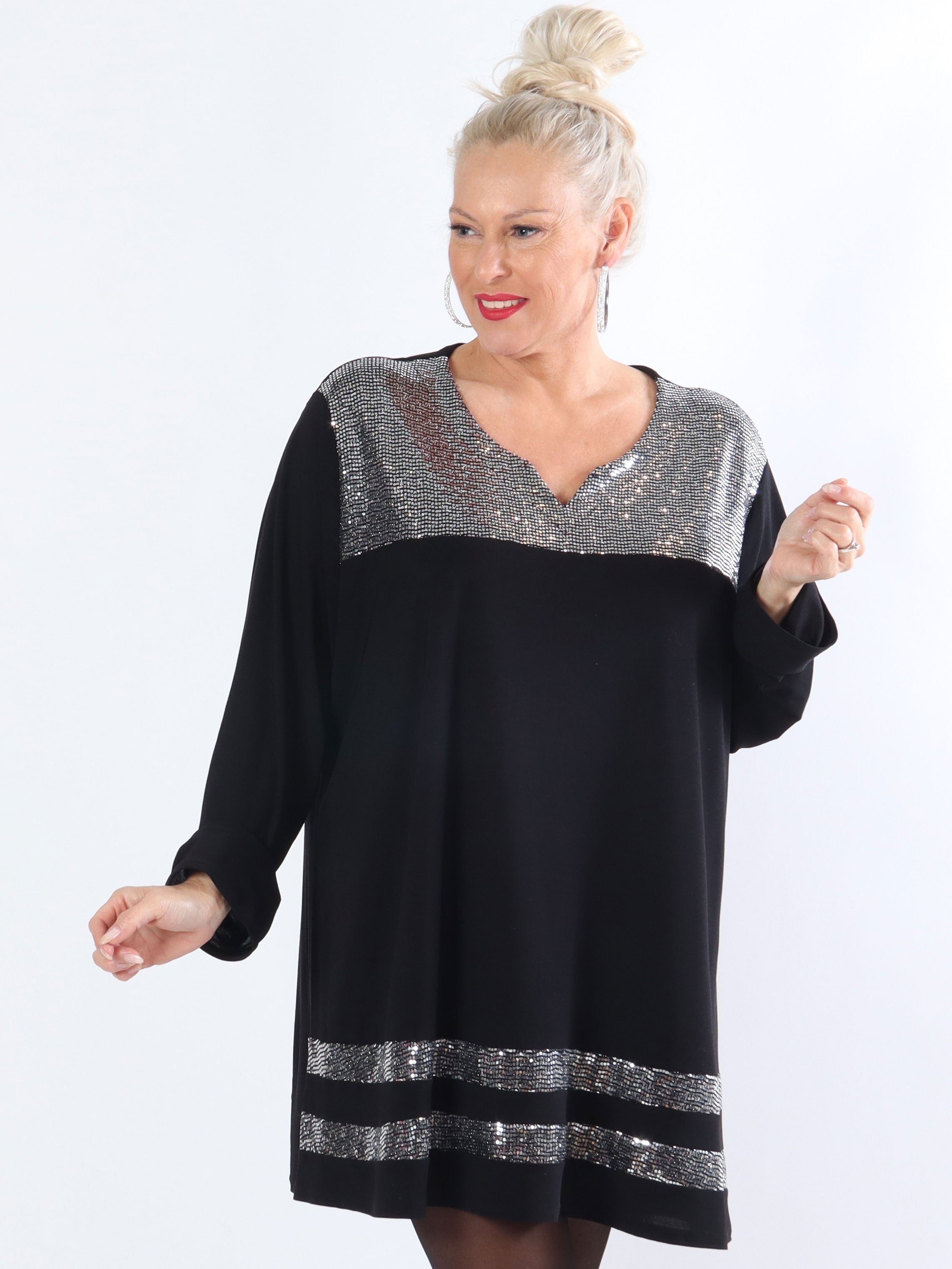 Justine - Svart plus size blus med silver glimmer - black