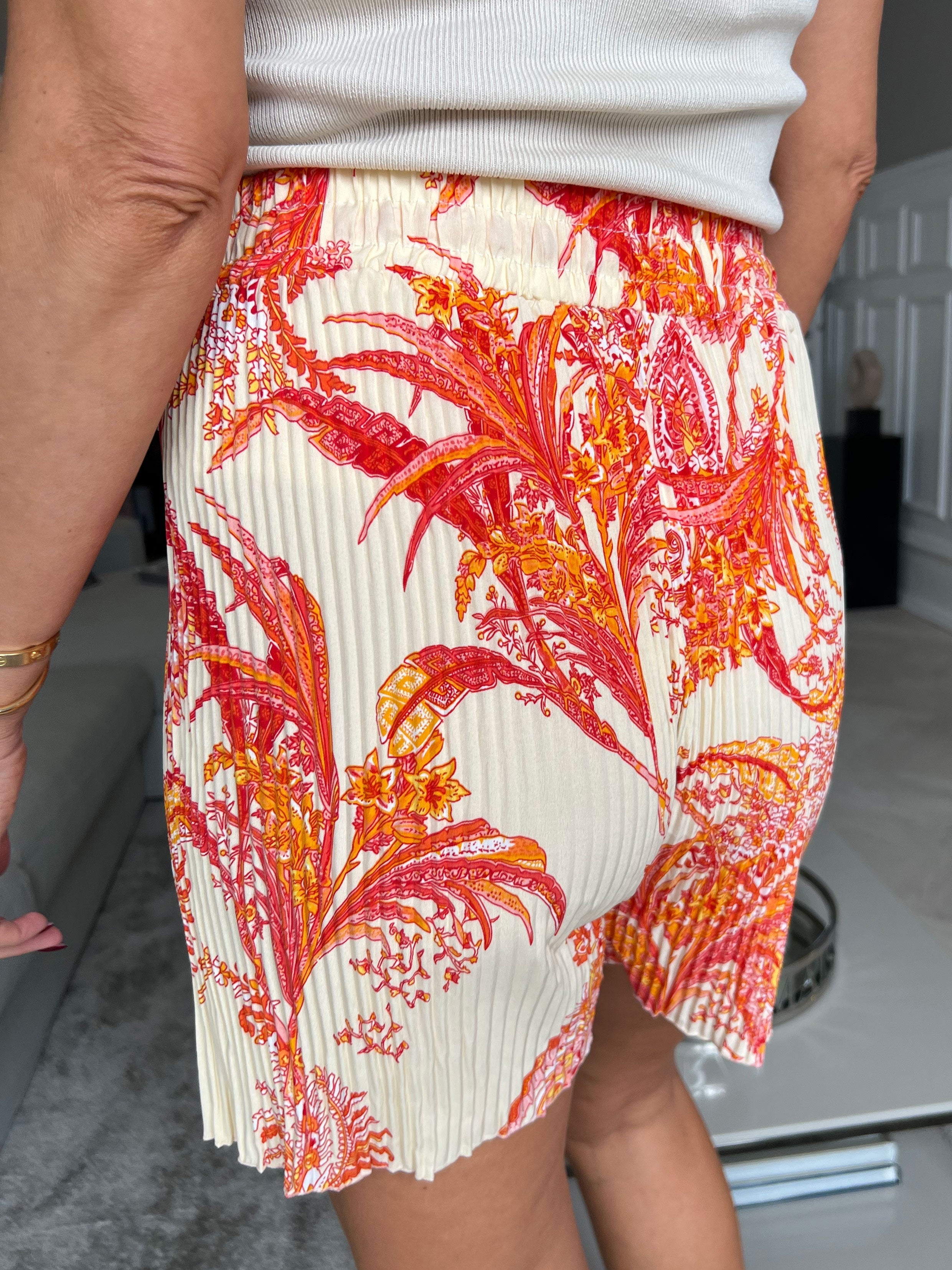 Kastanje - Vackra shorts med fina detaljer - Turquoise