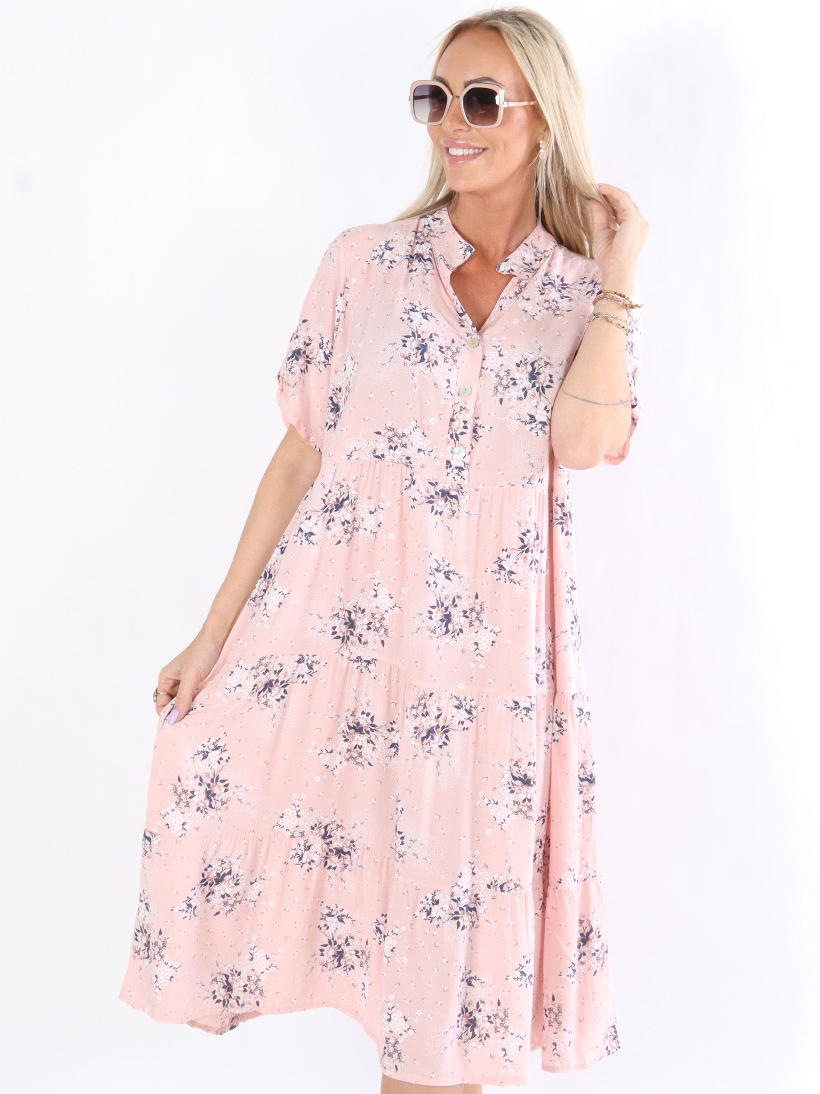 Kendra - Klänning med blommönster och korta ärmar