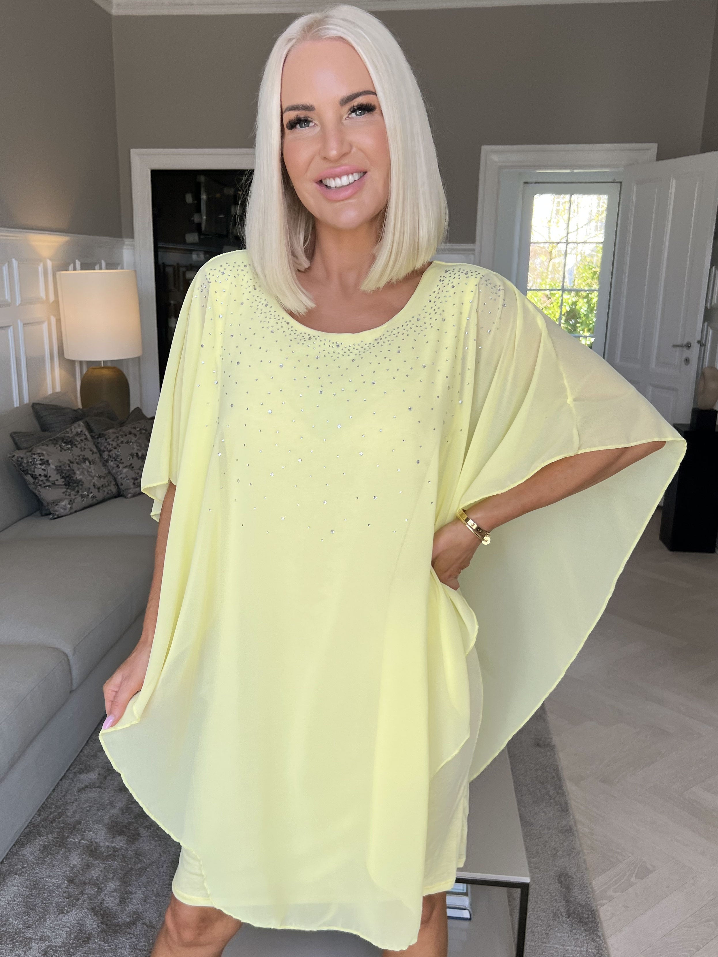 Kenya Crystal - Tunikaklänning med chiffonglager och mockborttagning - Yellow