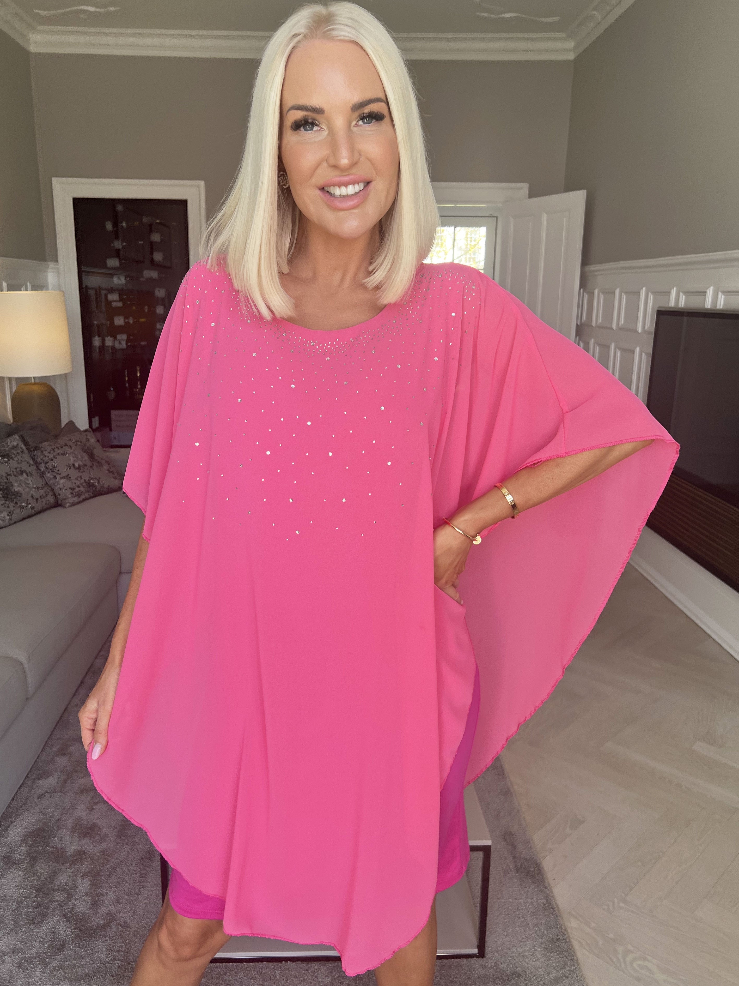 Kenya Crystal - Tunikaklänning med chiffonglager och mockborttagning