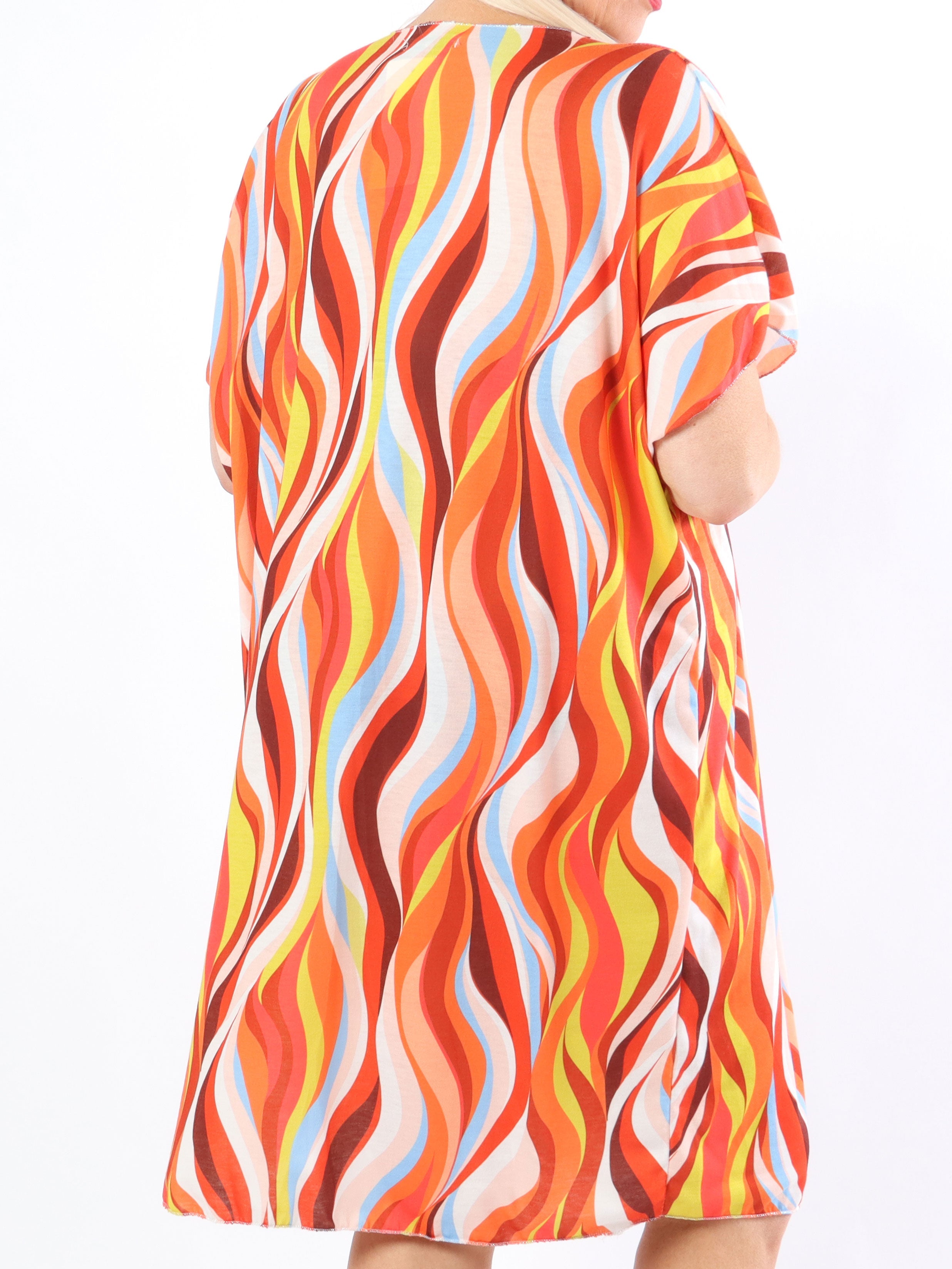 Kirsa Dress - Mjuk multicolor plus size klänning med v-ringning