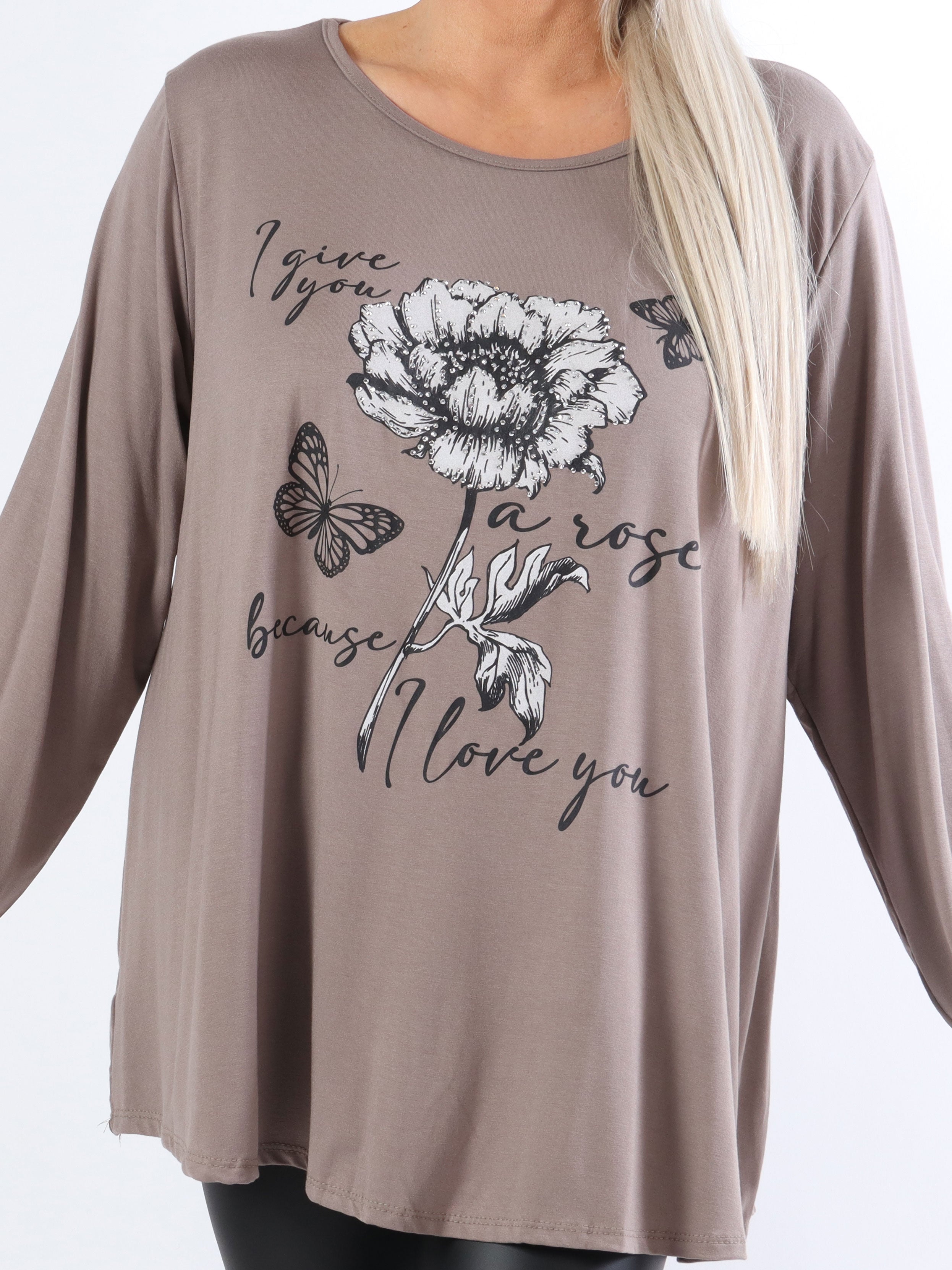 Klara - Plus size blus i viskos med imiterad kant och tryck