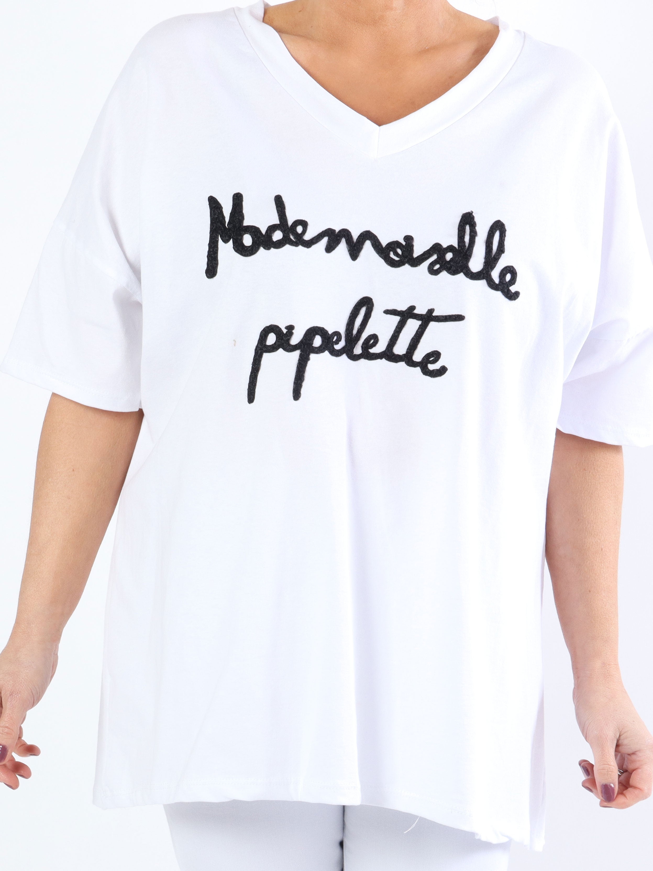 Lady - Vit plus size t-shirt med v-ringning och text på bröstet