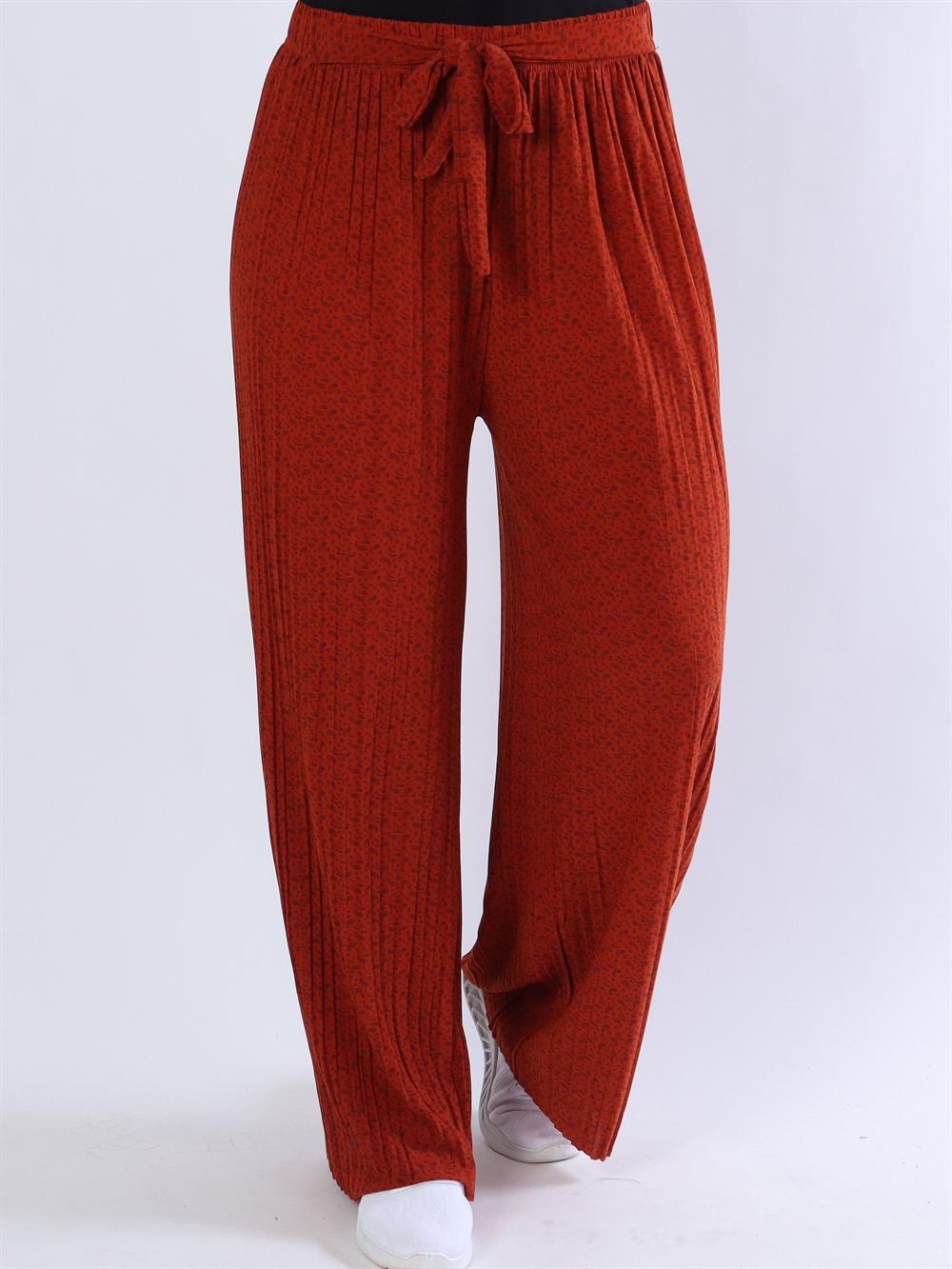 Lajla - Plisserade byxor med litet paisley-mönster