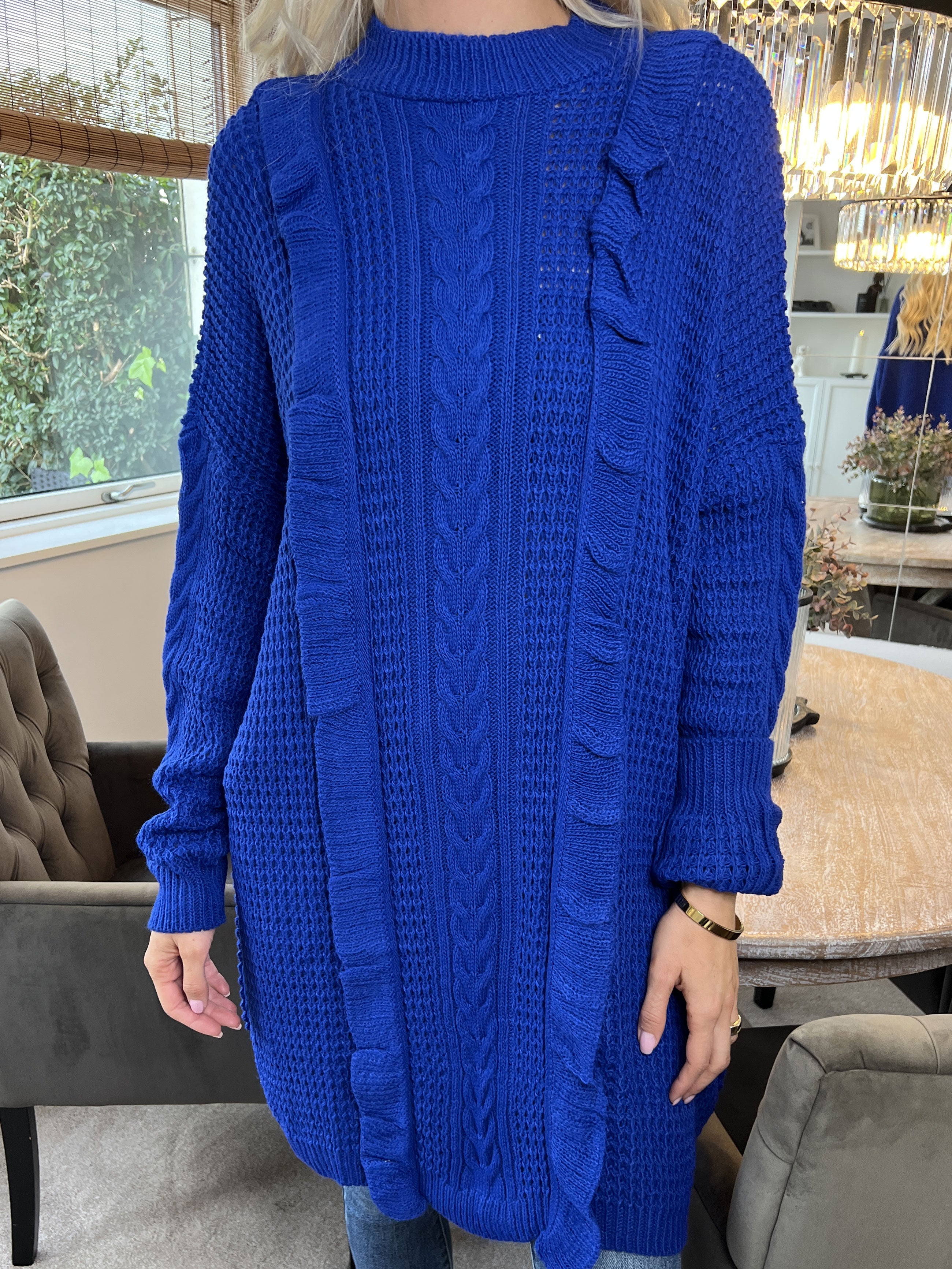 Lalisa - Söt stickad klänning med kabelstickning och volanger - Army