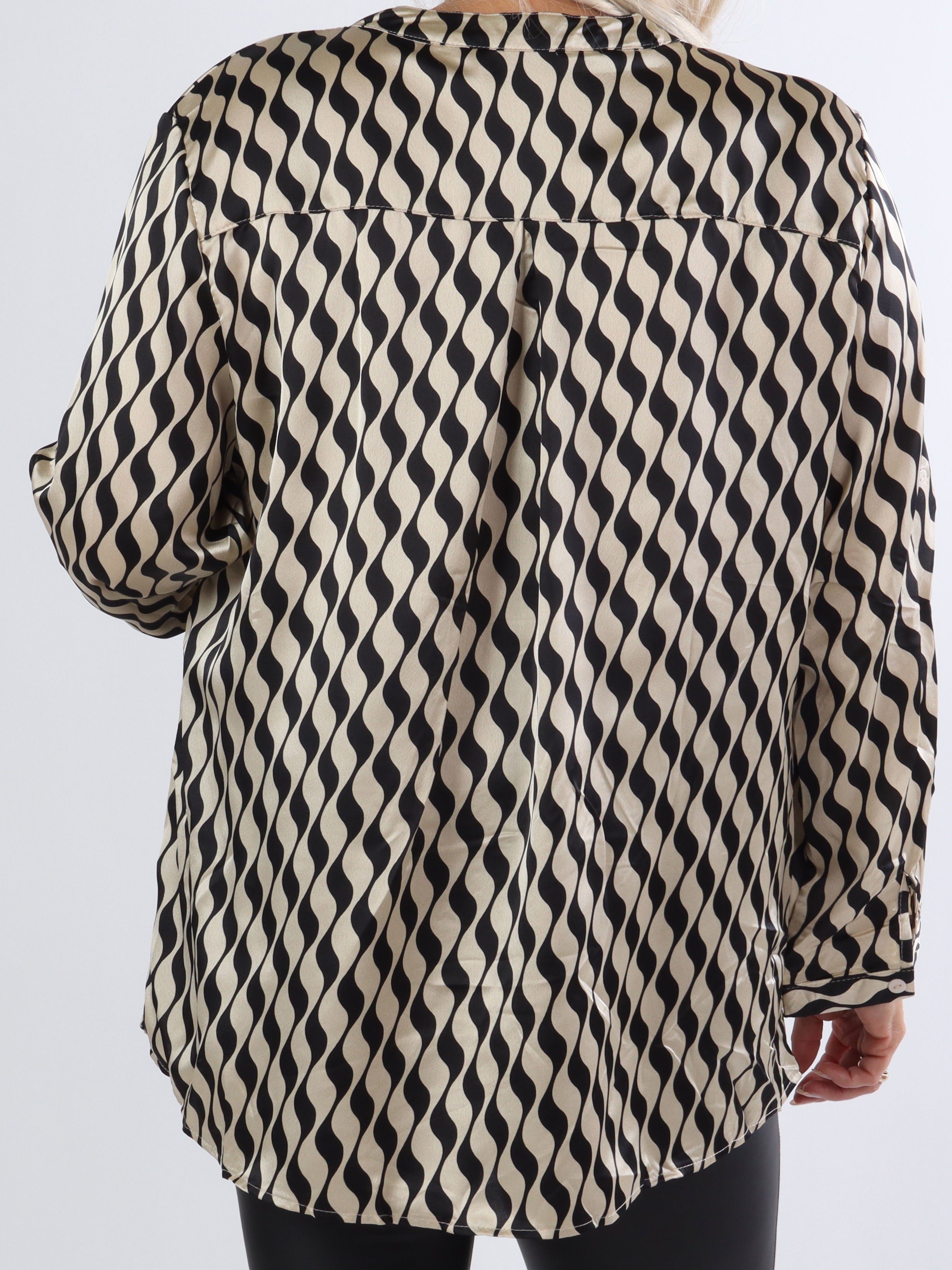 Leona - Mångfärgad mönstrad skjorta i silkeslook