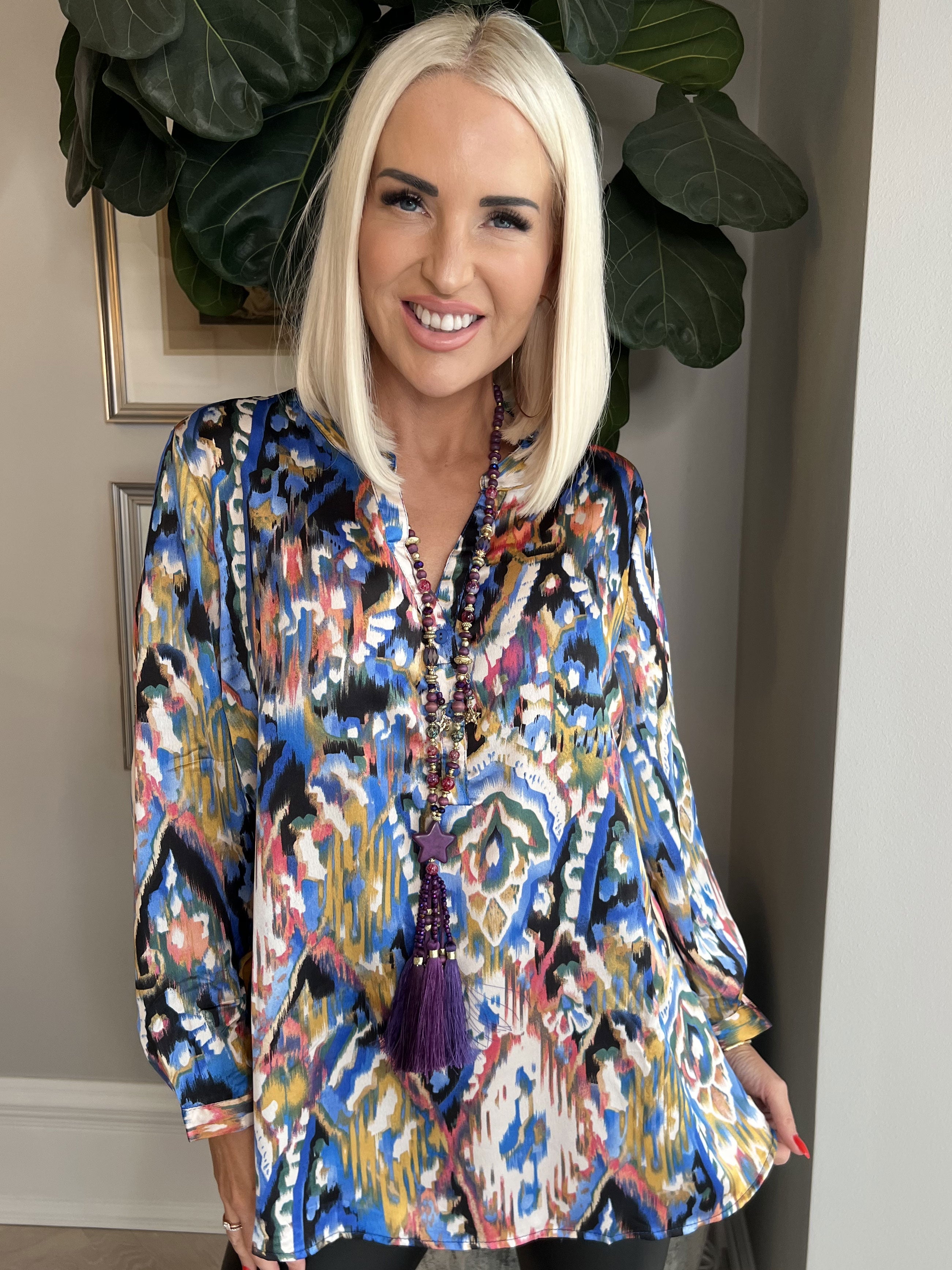 Leona - Mångfärgad mönstrad skjorta i silkeslook - Blue