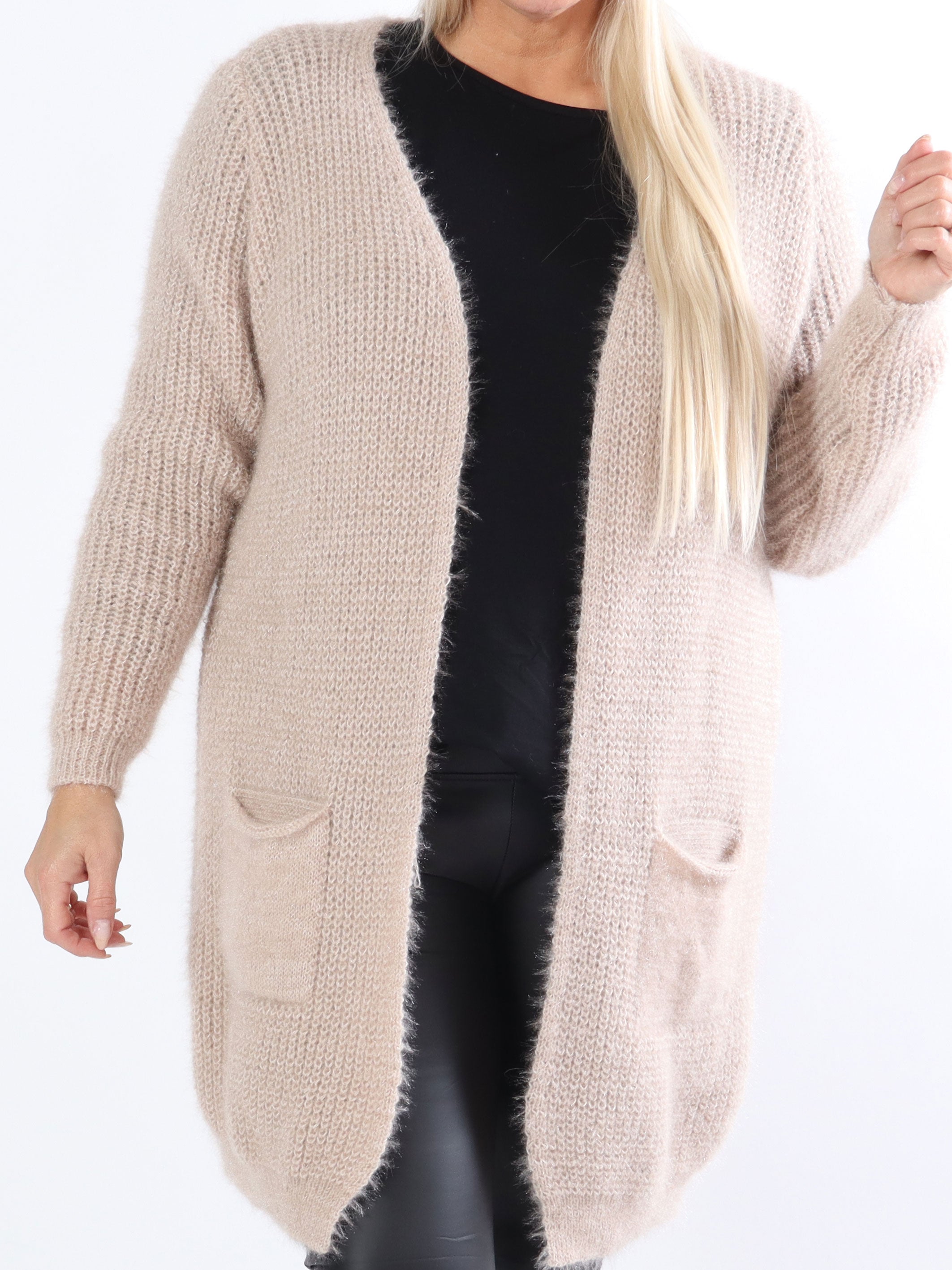 Levy - Svart plus size fluffig kofta med fickor - Grey