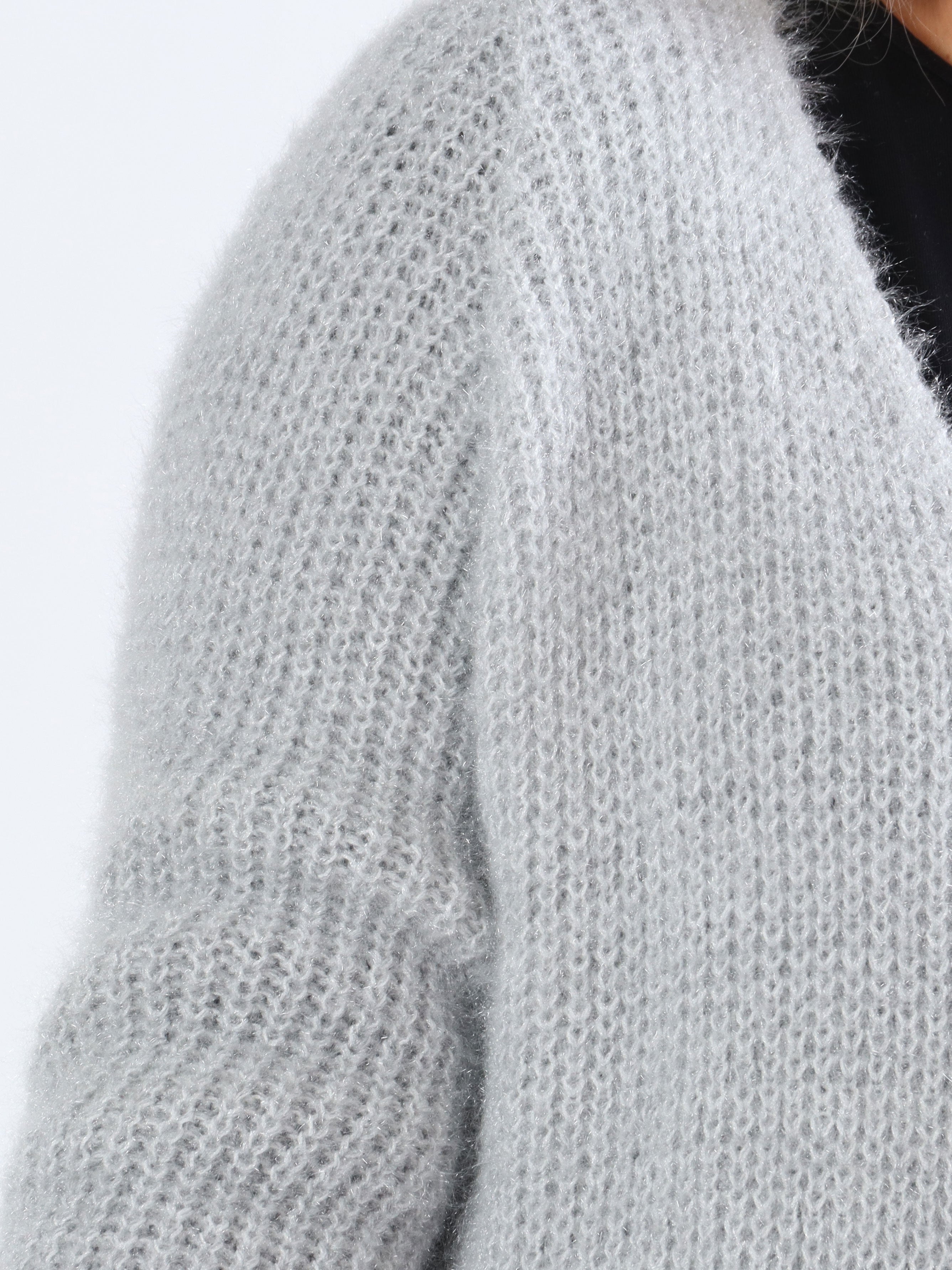 Levy - Svart plus size fluffig kofta med fickor