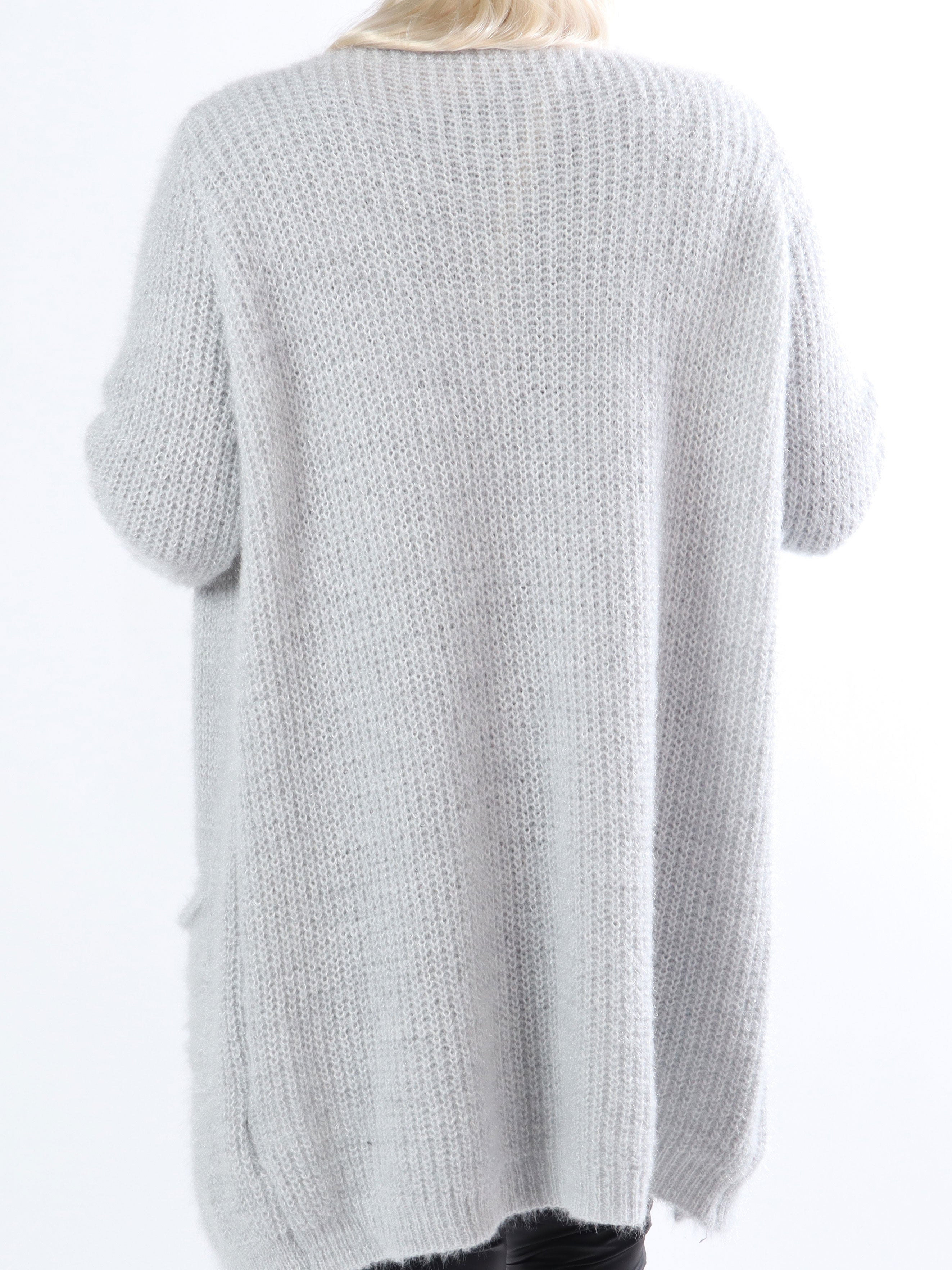 Levy - Svart plus size fluffig kofta med fickor