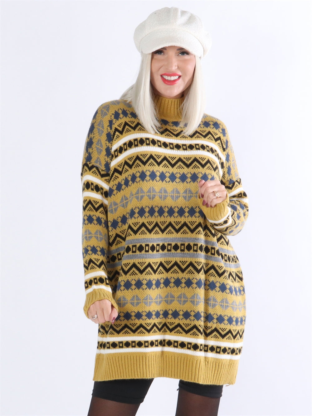 Lia - Mönstrad stickad klänning