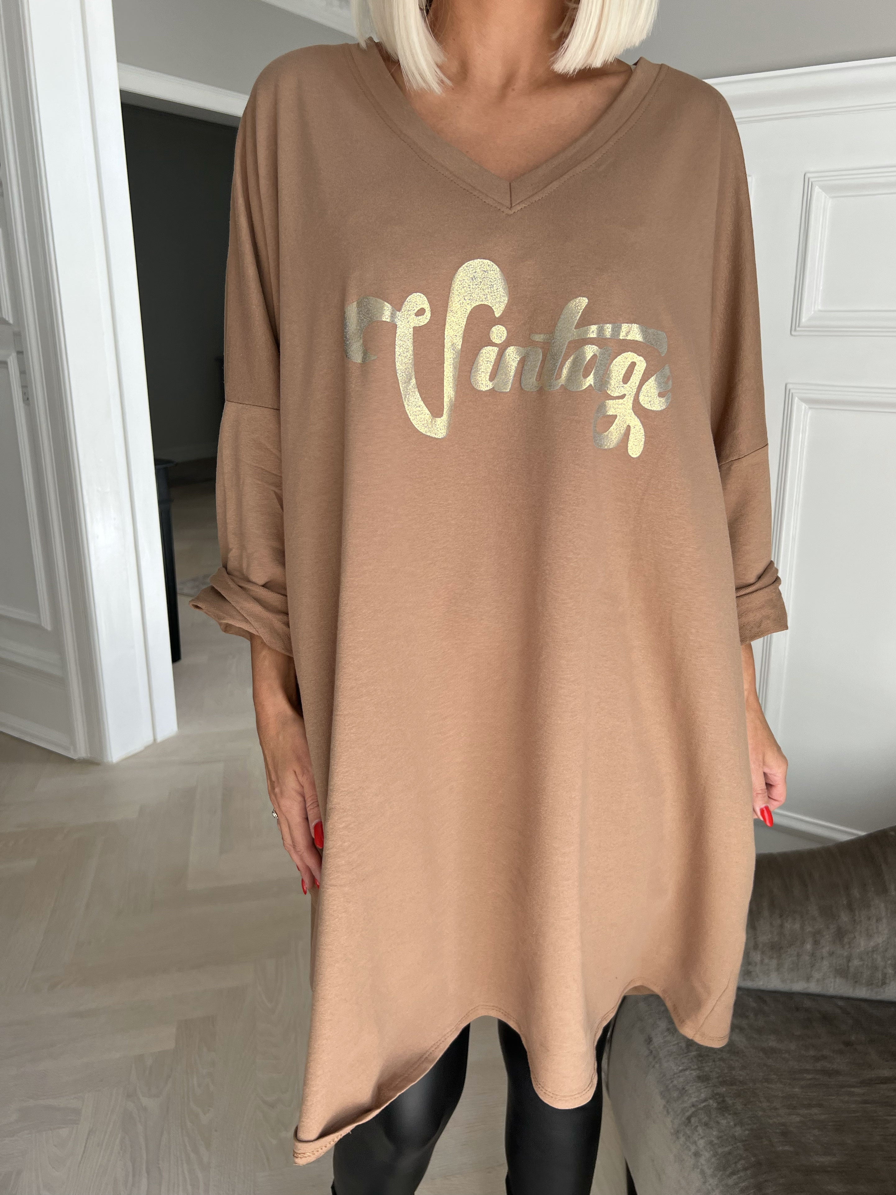 Liana - joggingklänning med guldtryck