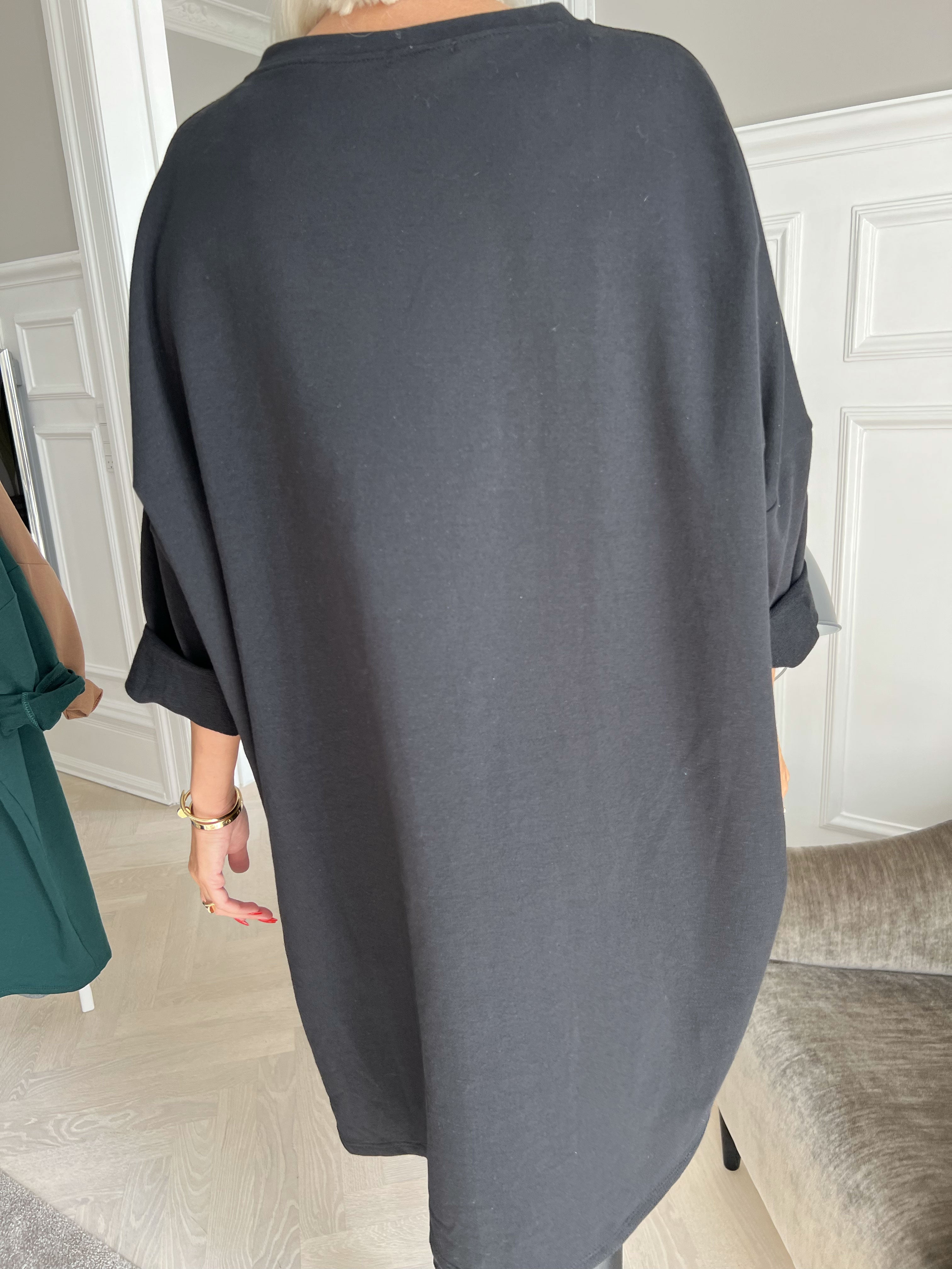 Liana - joggingklänning med guldtryck