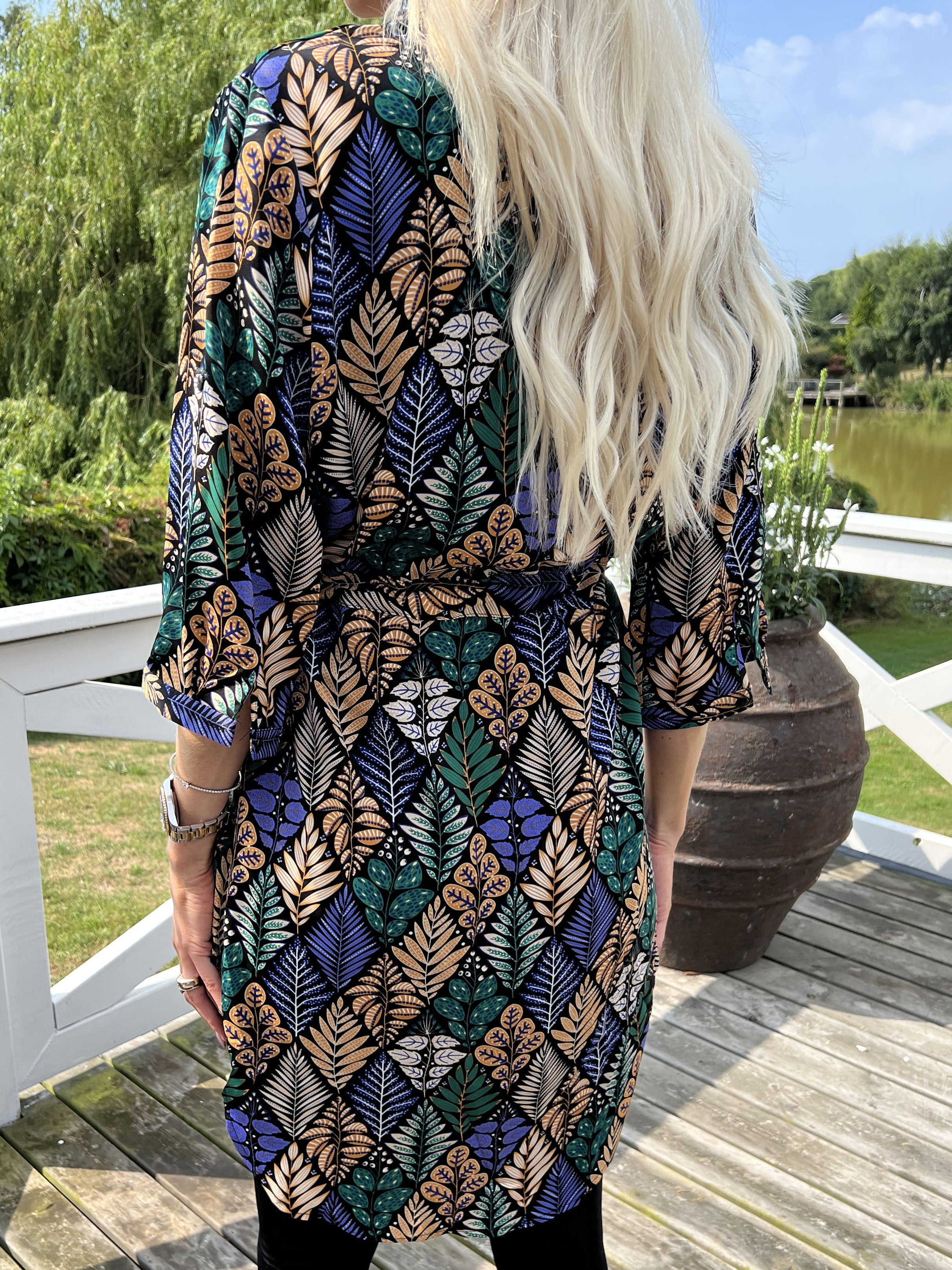 Lily - Mönstrad skjorta med band - XL