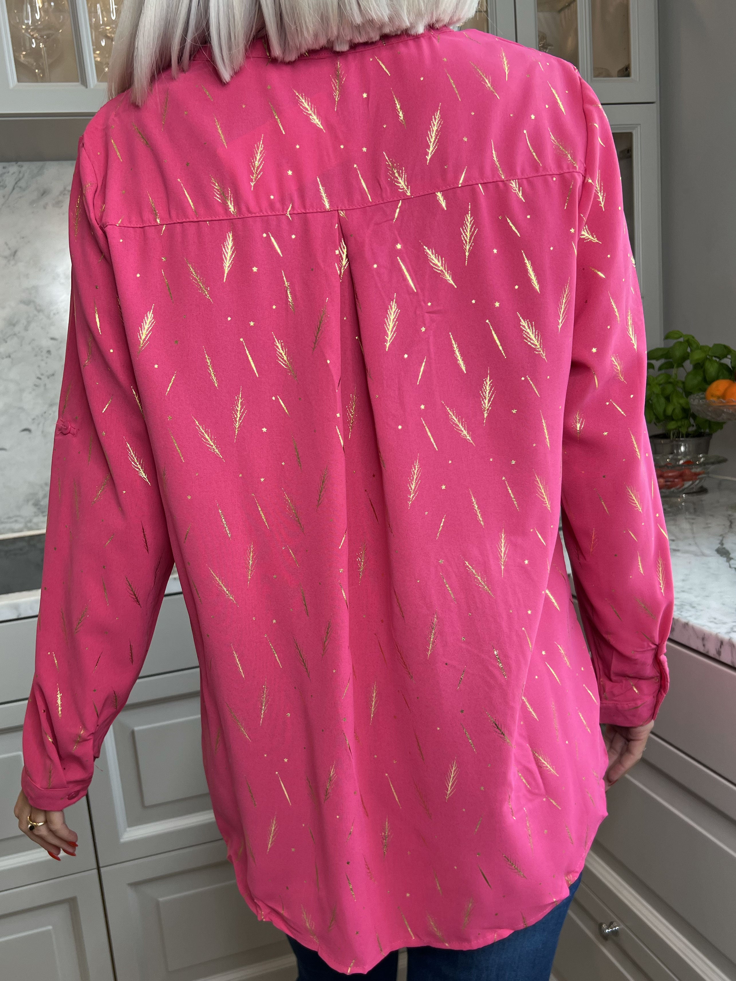 Lina - Fin skjorta med gulddetaljer