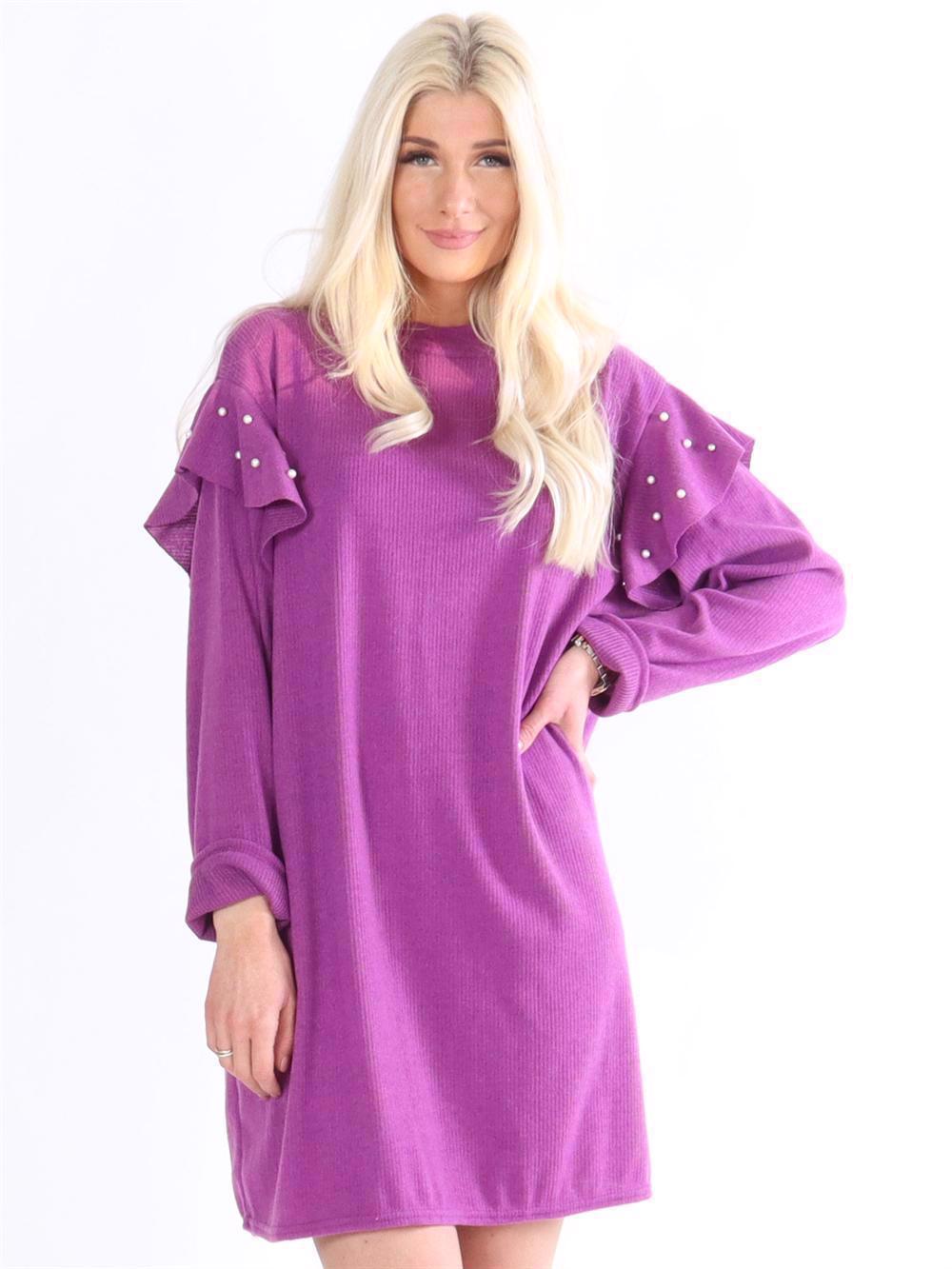 Linda - Mjuk klänning med pärlor och volanger