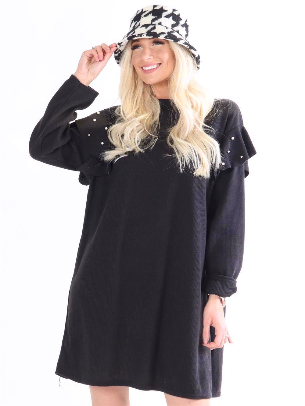 Linda - Mjuk klänning med pärlor och volanger