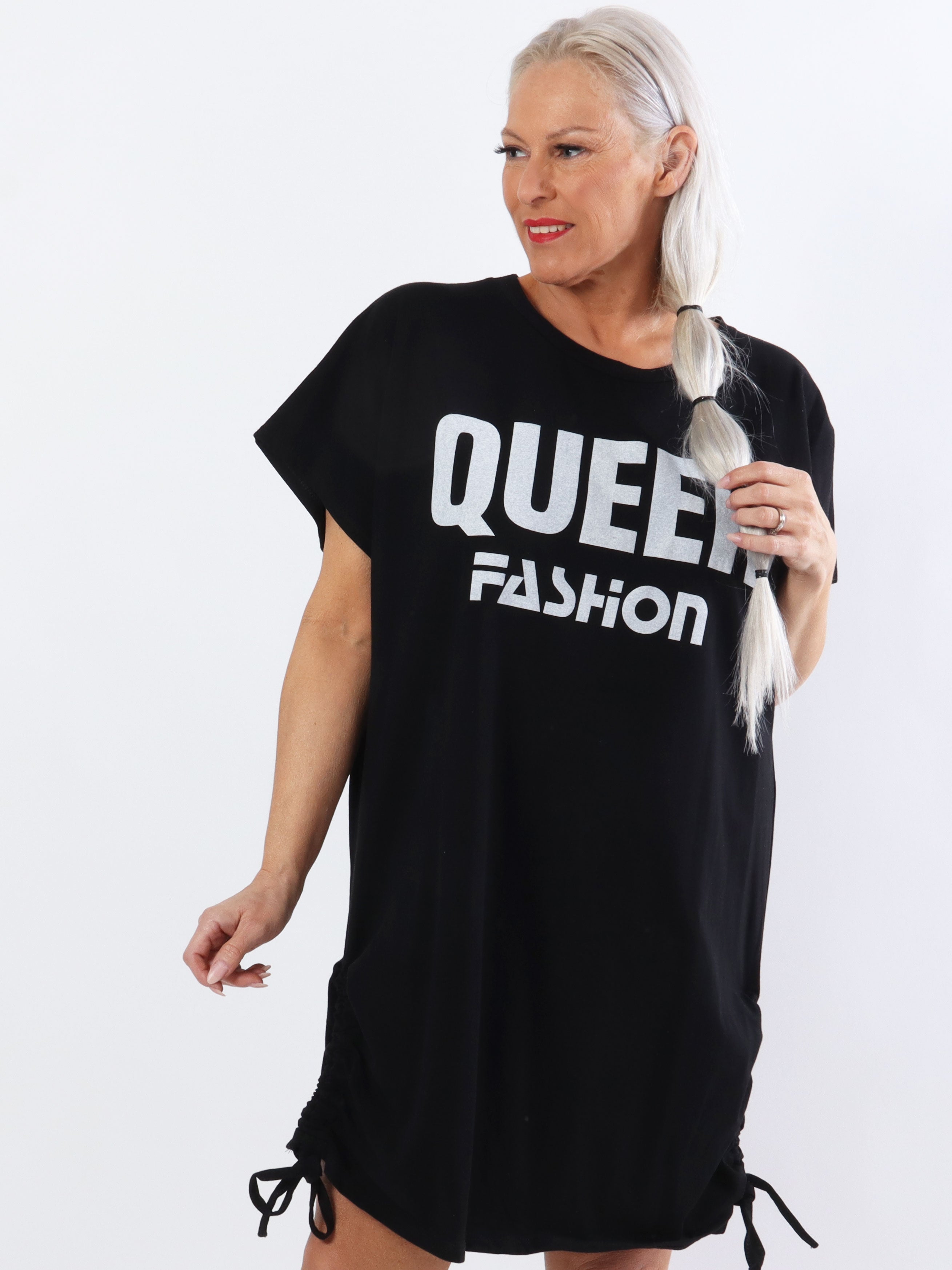 Linnea - Plus size t-shirt klänning med text och spets