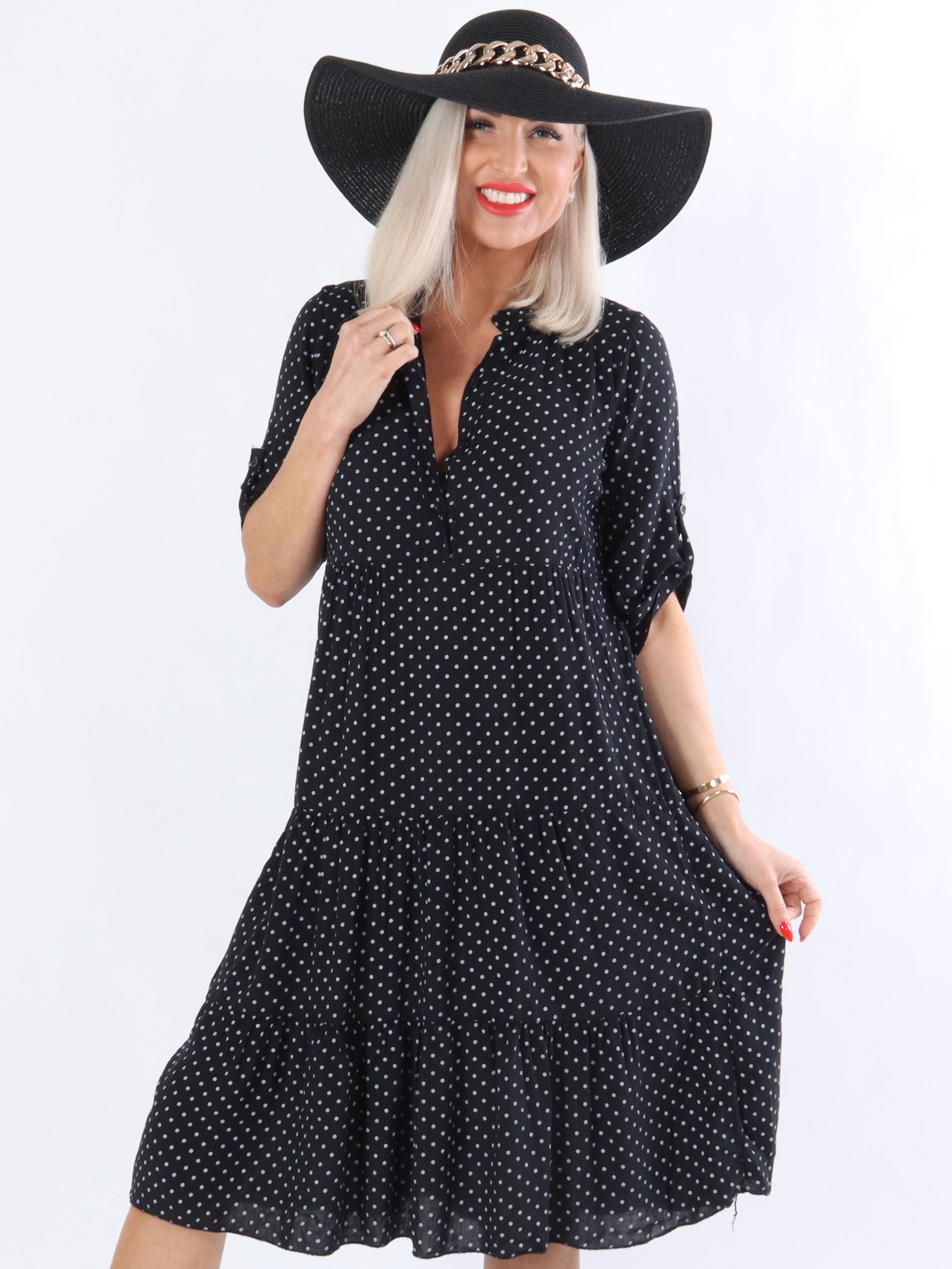 Linnet - Klänning med prickar i lager på lager-look