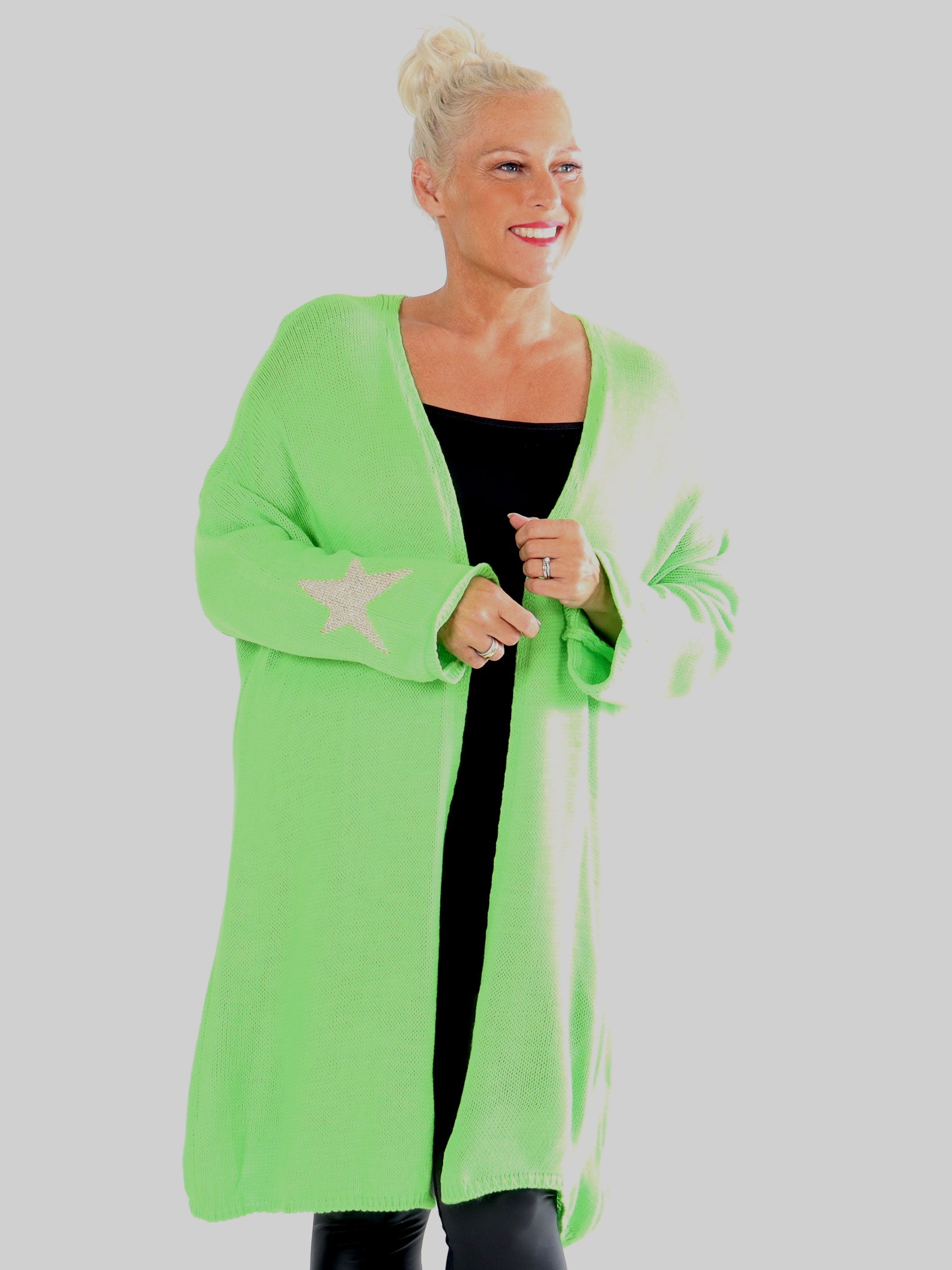 Lowa - Plus size stickad kofta med stjärna