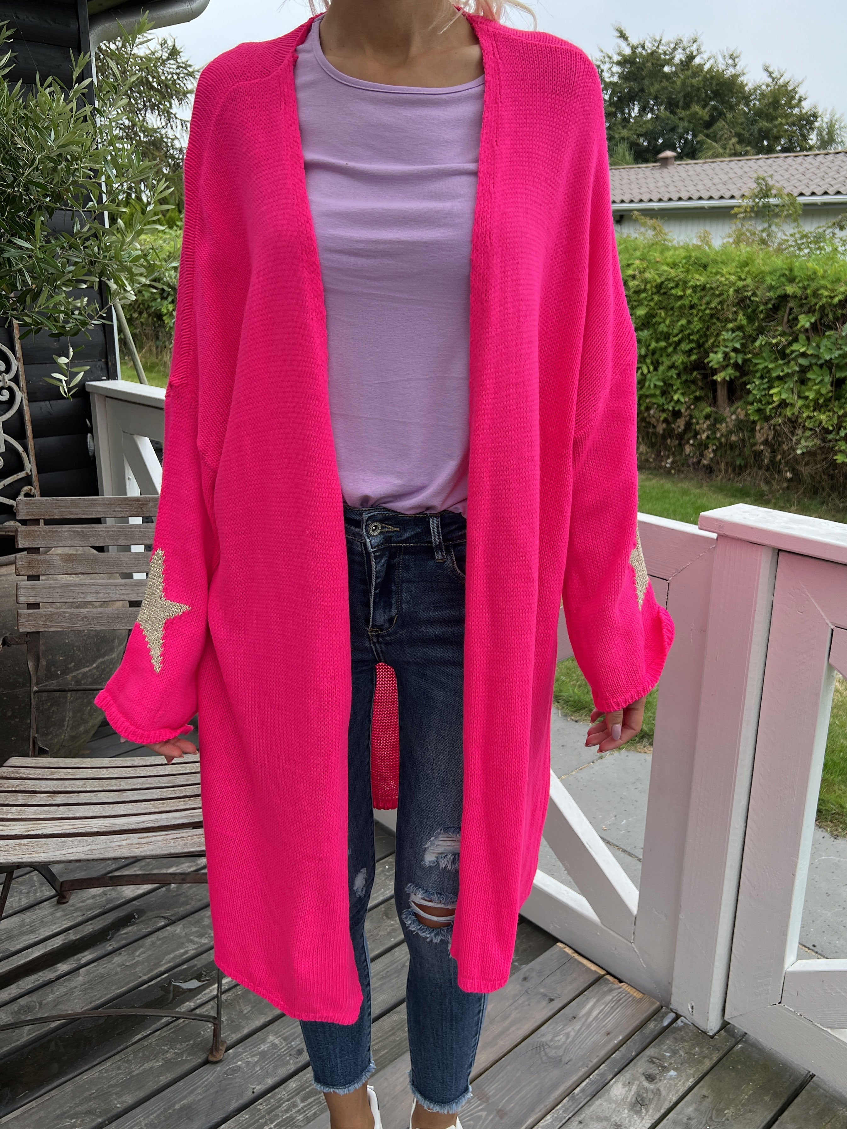 Lowa - Stickad kofta med stjärna på ärmen