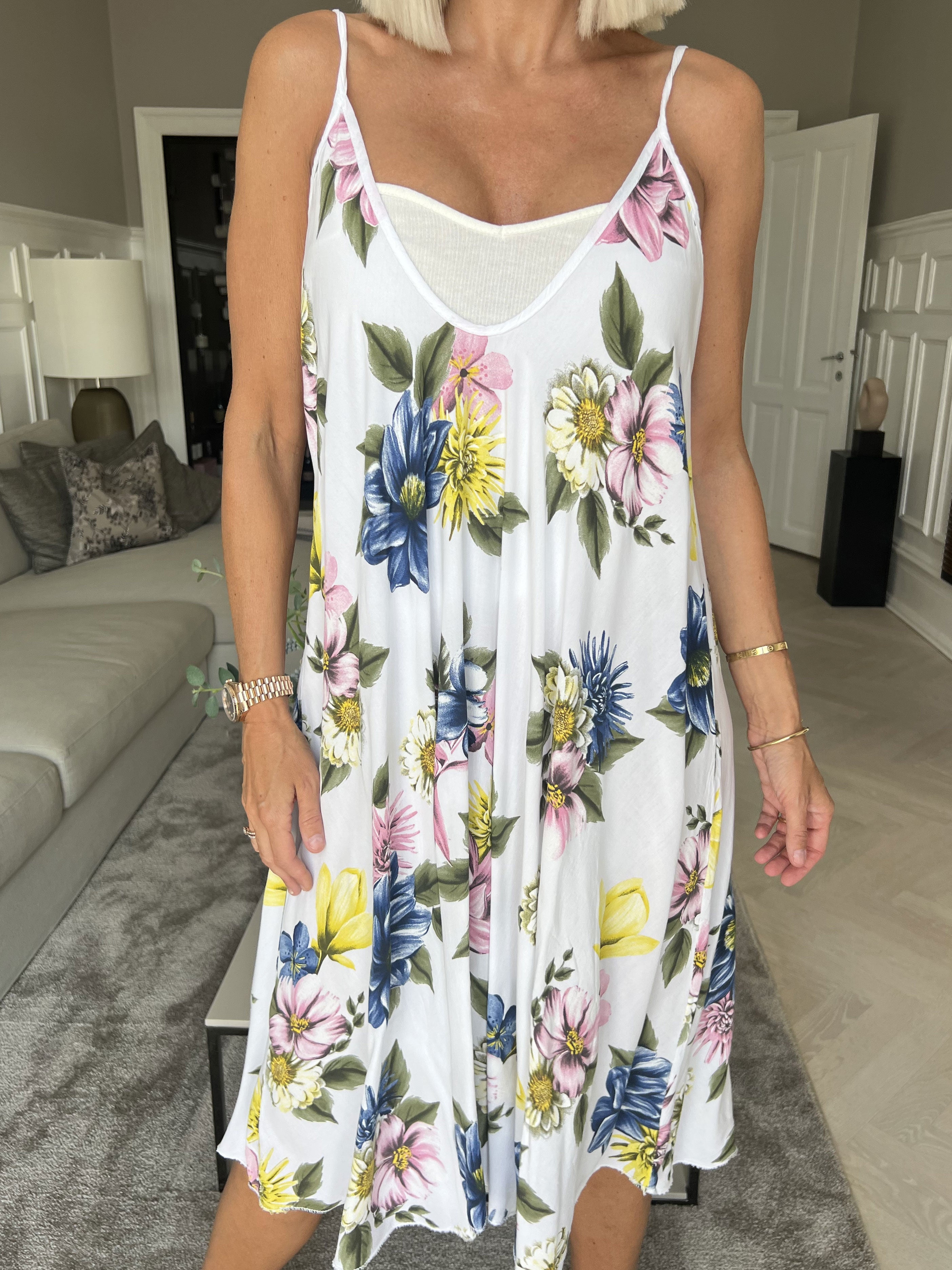 Maddie Flower - Söt klänning med band och blommönster