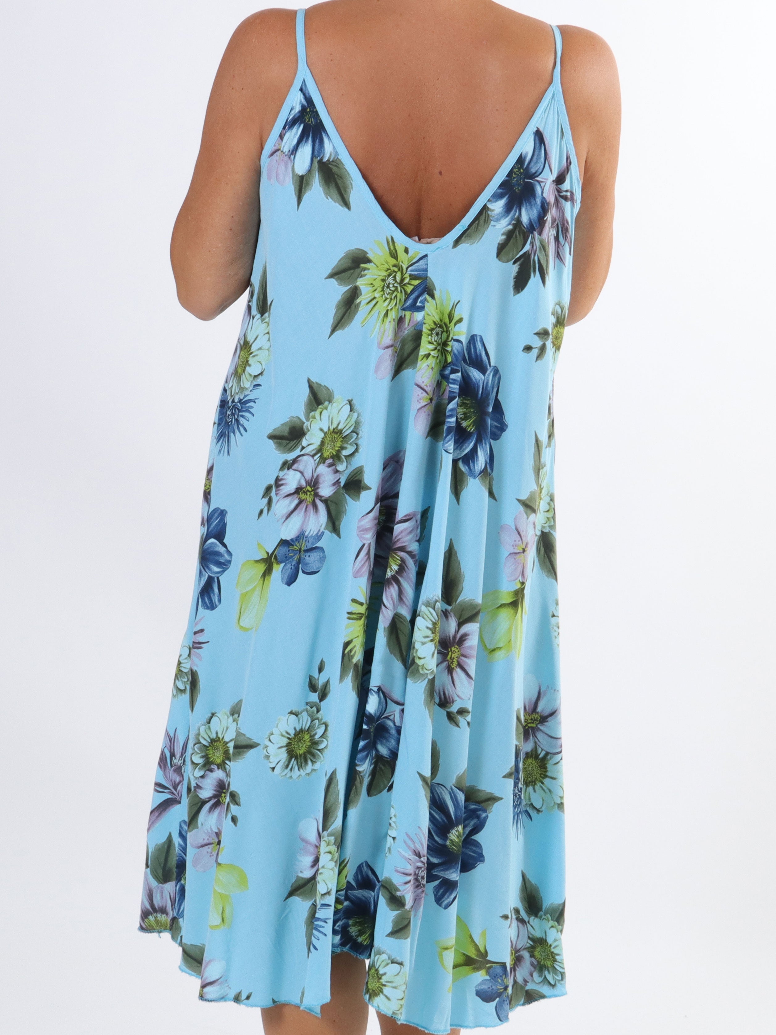 Maddie Flower - Söt klänning med axelband och blommönster i stora storlekar - Rose