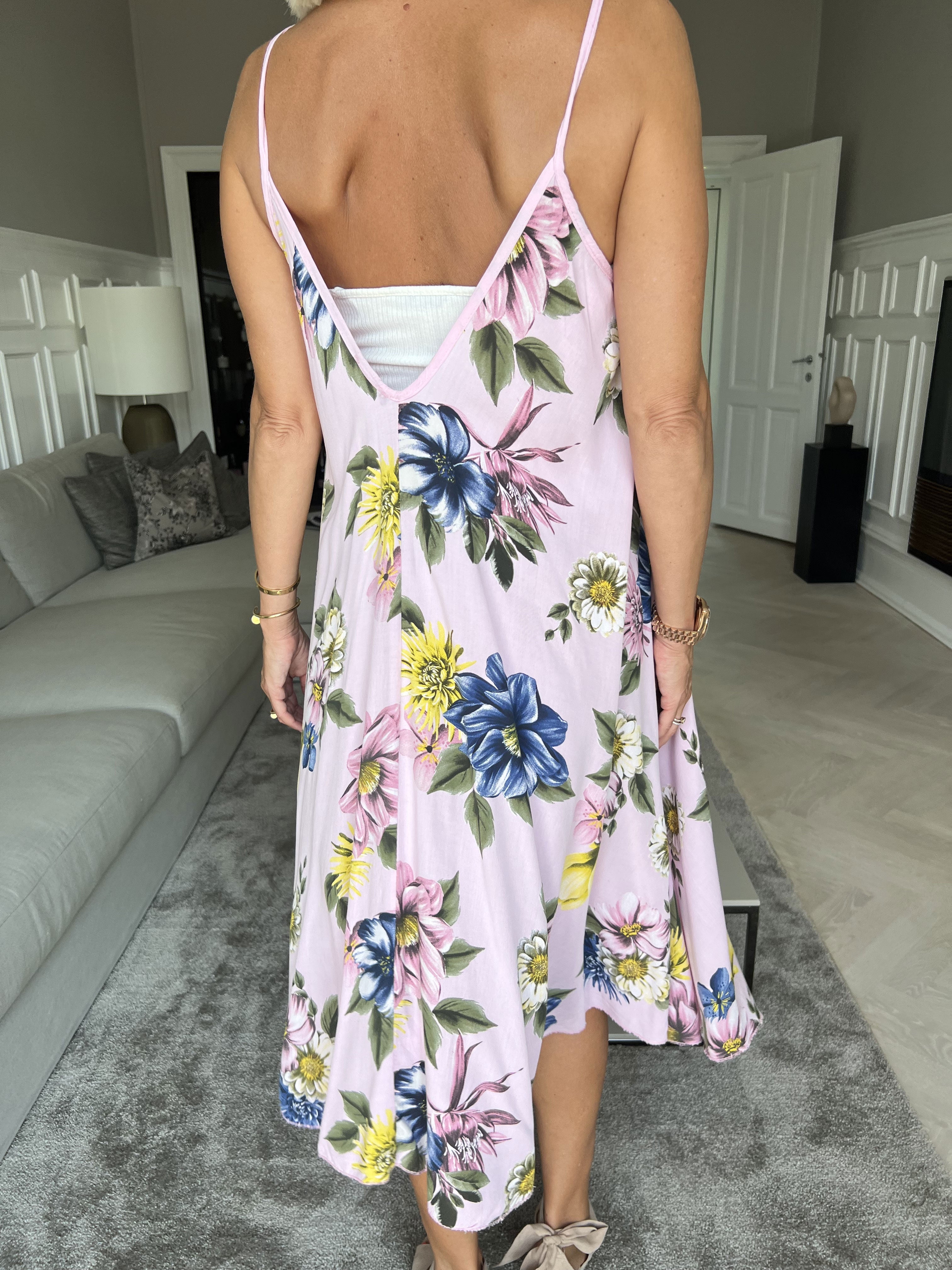 Maddie Flower - Söt klänning med band och blommönster