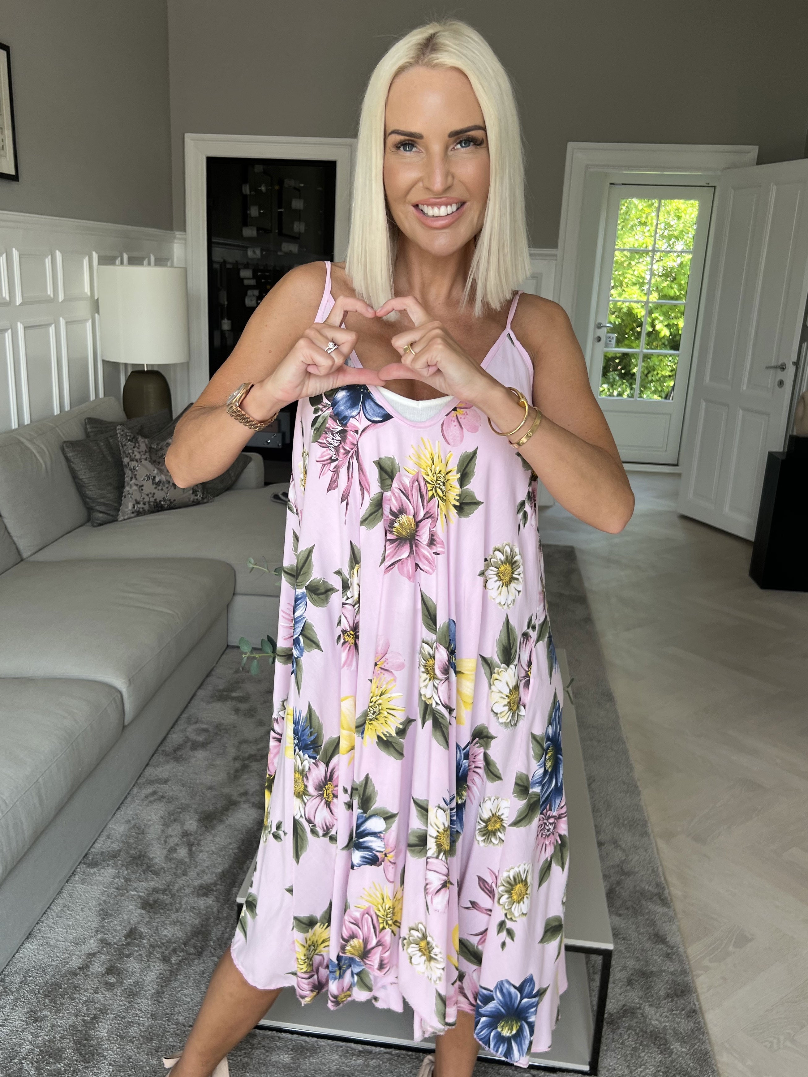 Maddie Flower - Söt klänning med band och blommönster