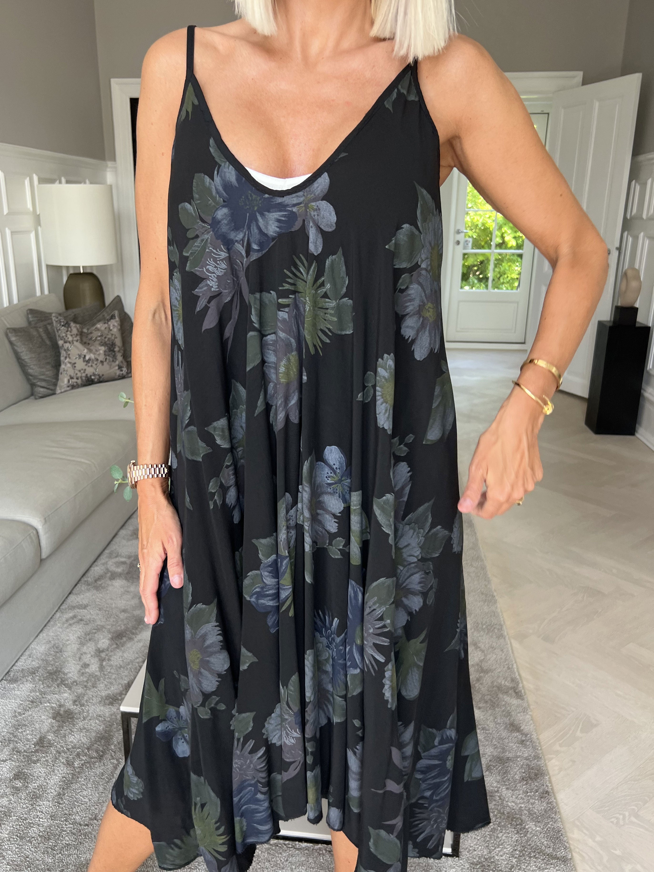 Maddie Flower - Söt klänning med band och blommönster