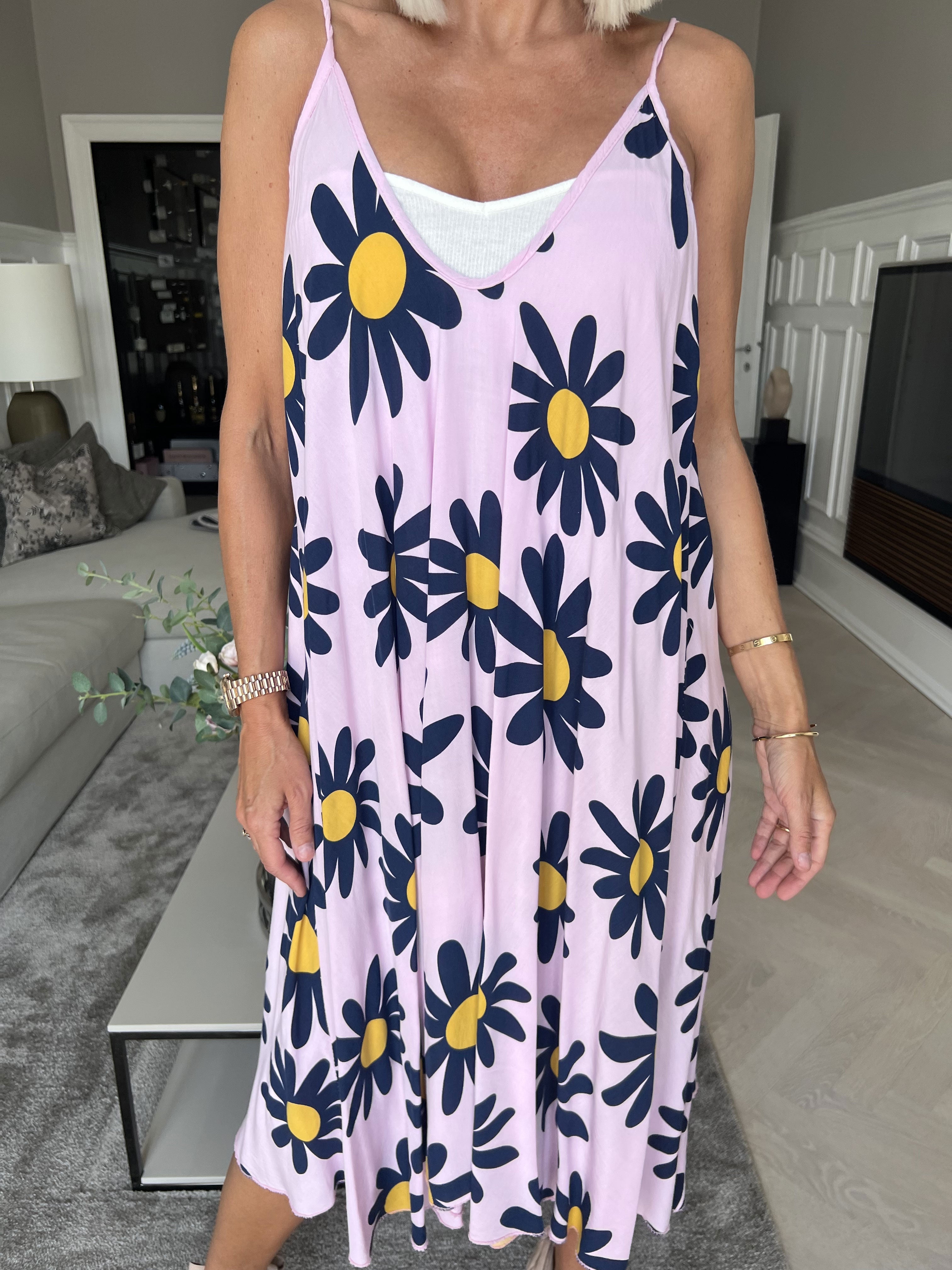 Maddie Sunflower - Söt klänning med band och blommönster